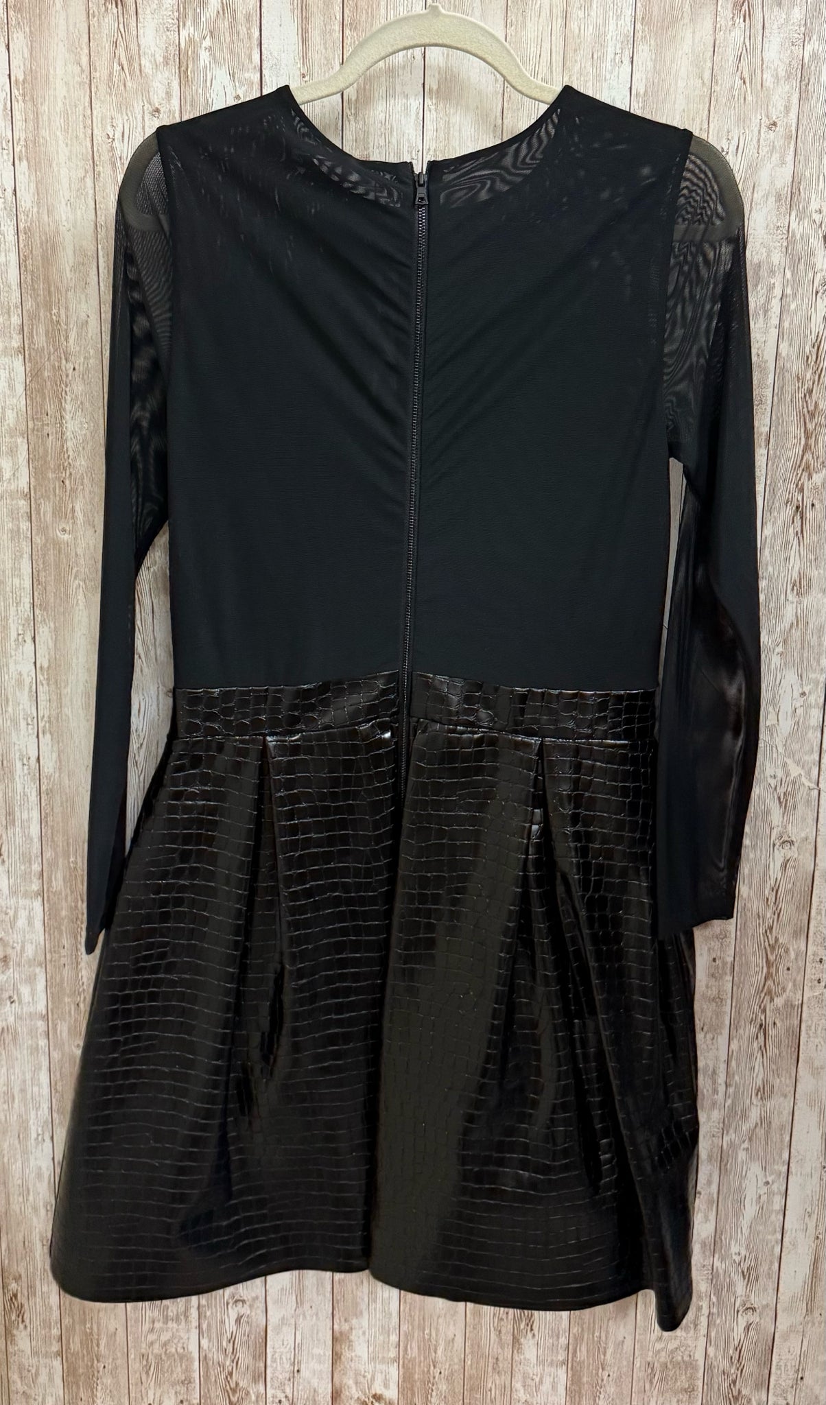 Size 12 ALICE + OLIVIA Black Dress