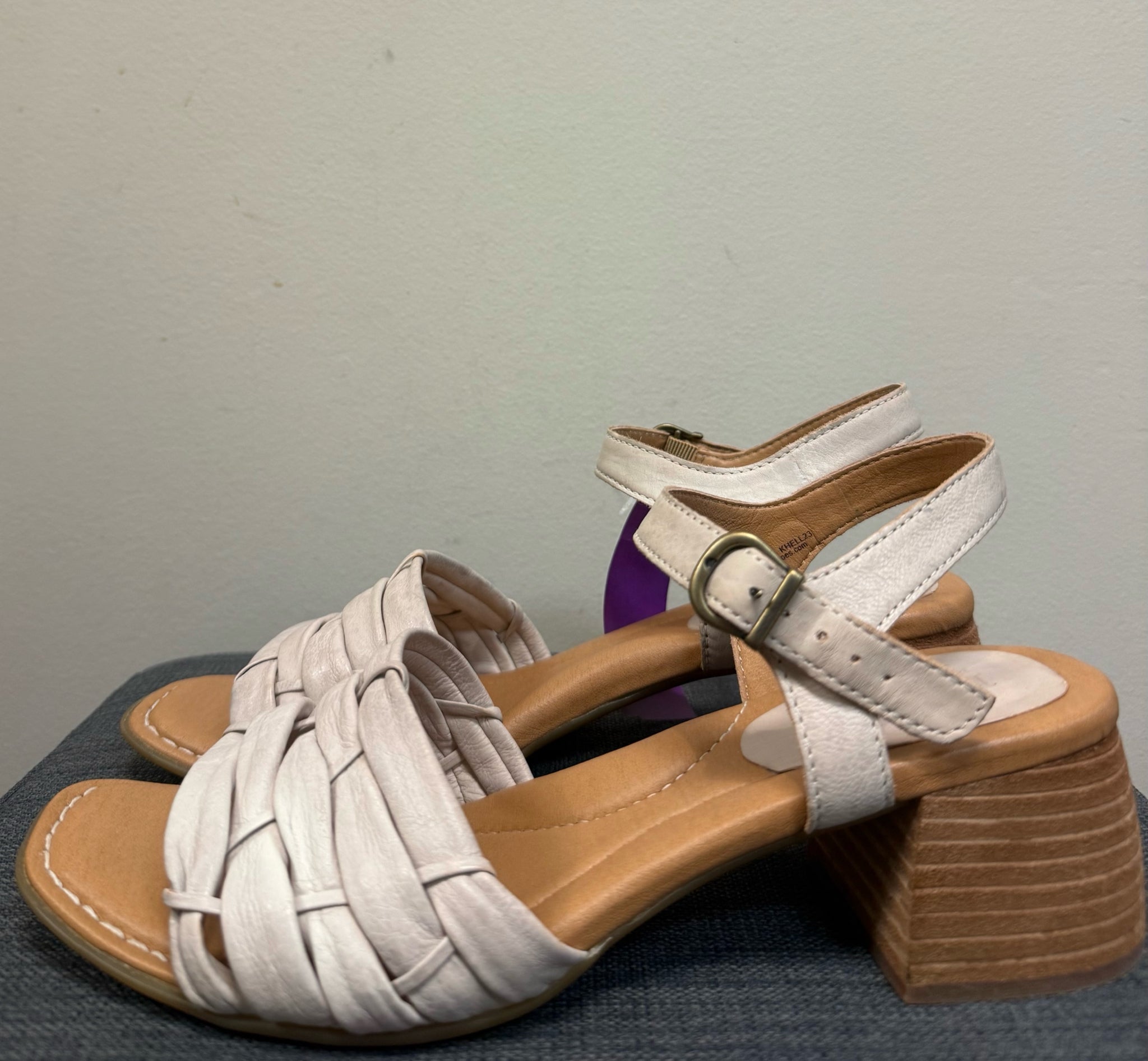 9 BORN Cream Sandals