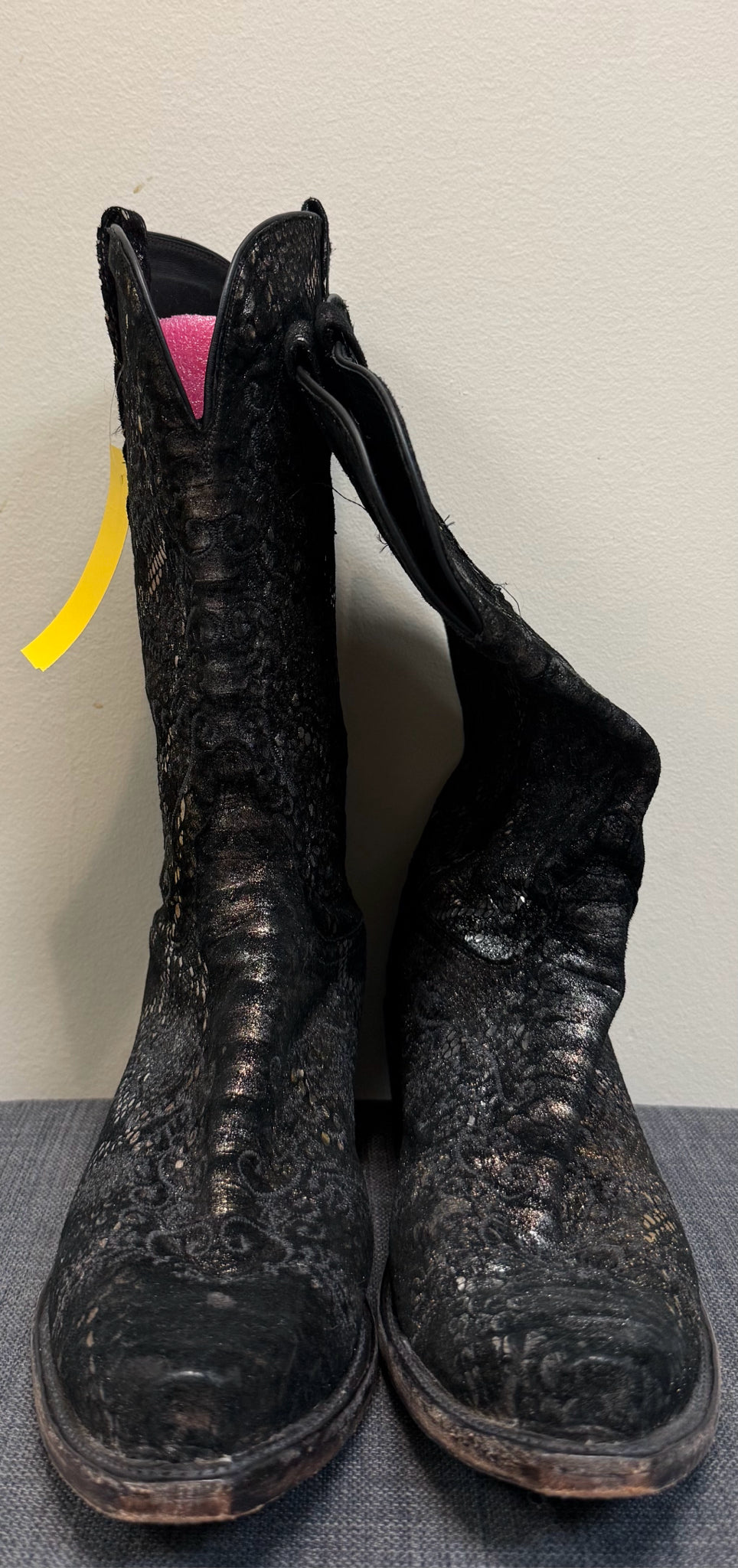 9.5 LUCCHESE BLACK AND GOLD Boots