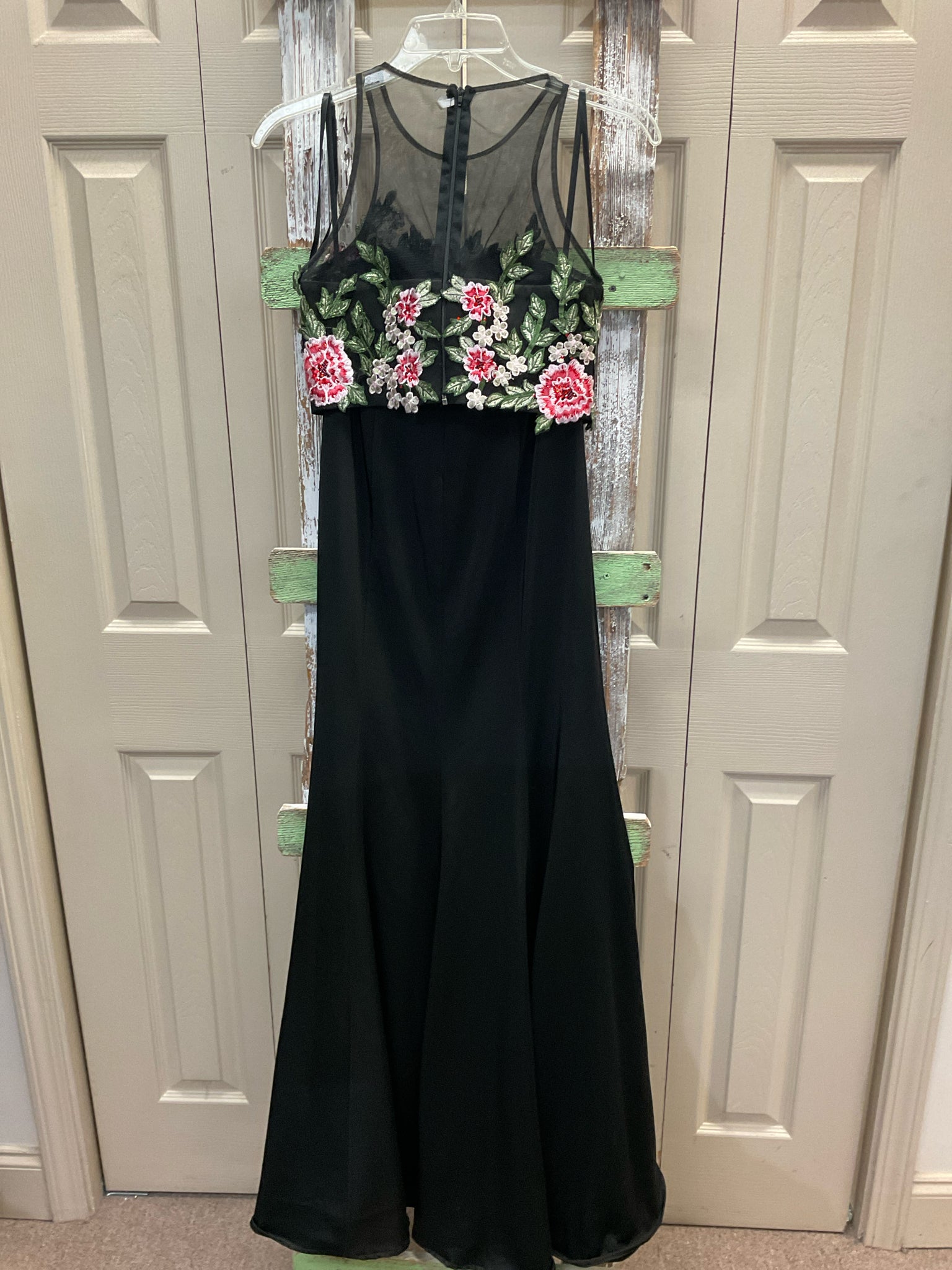 Size XS DANCING QUEEN BLACK FLORAL Dress