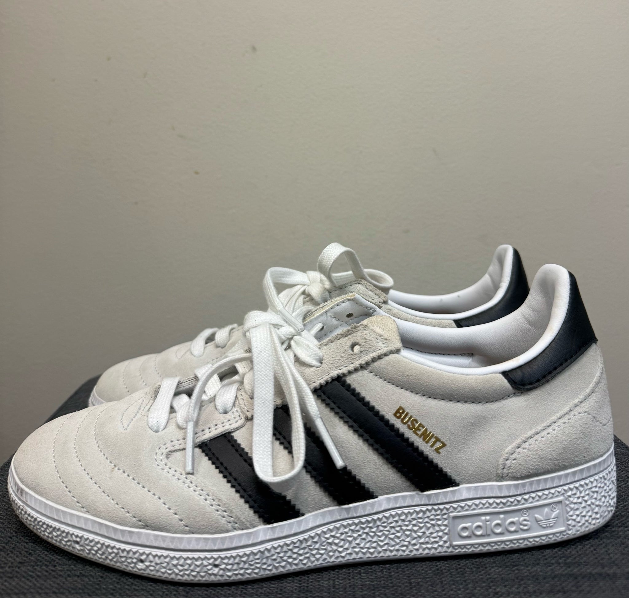 6.5 ADIDAS Beige Sneakers