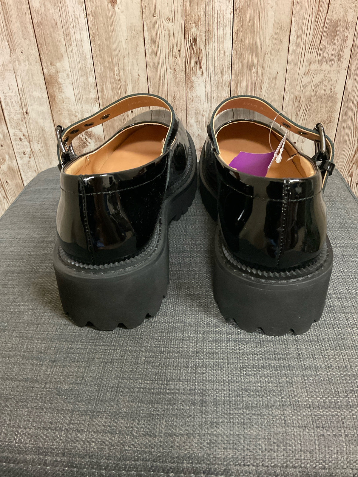 8 MARC NOLAN BLACK PATENT LEATER SHOES