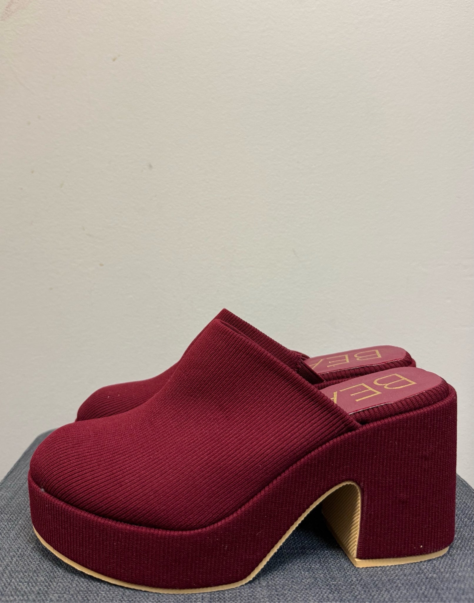 8 BEACH Burgundy SHOES