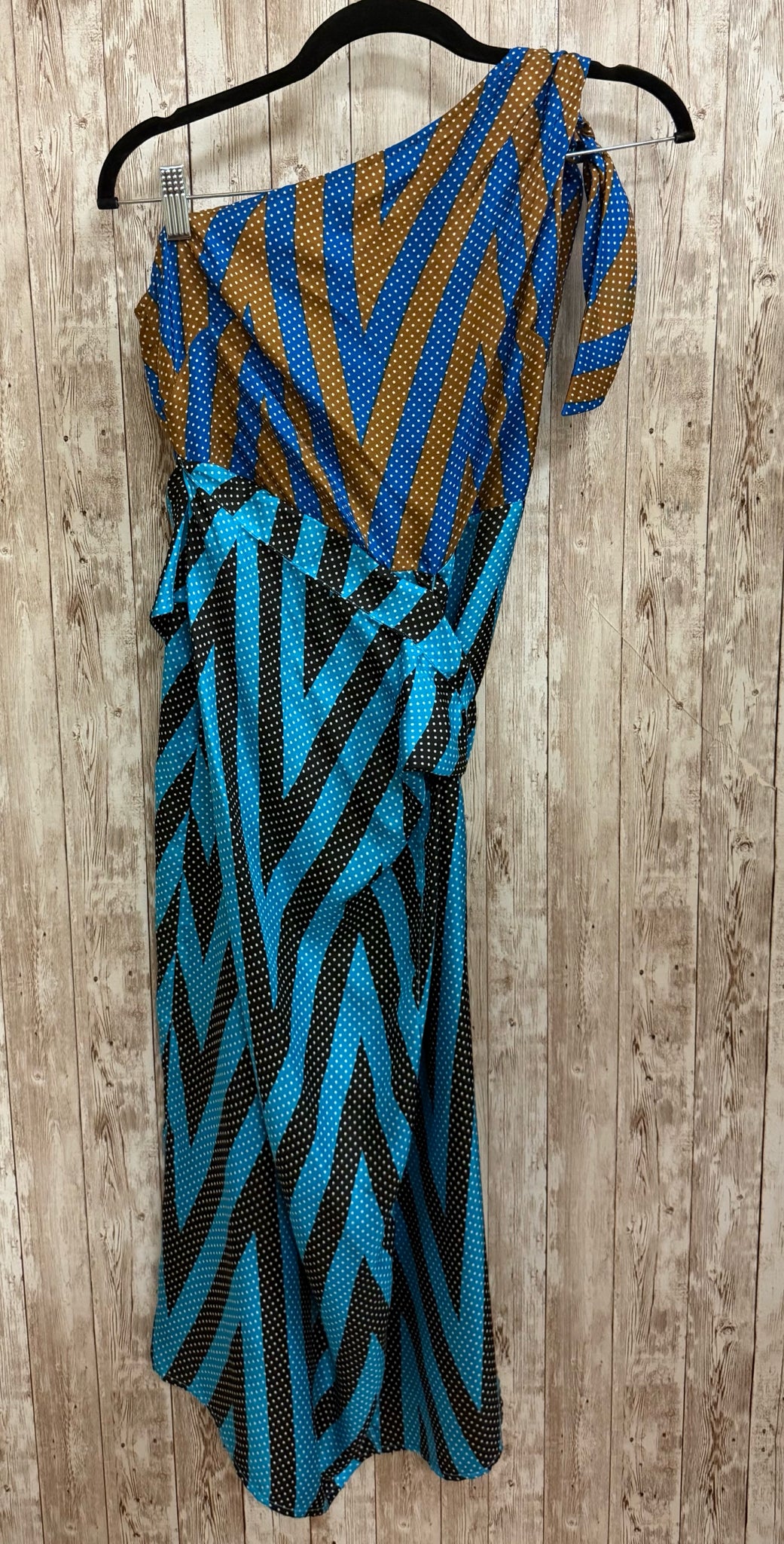 Size 2 DIANE VON FURSTEN BLUE AND BLACK PRINT Dress