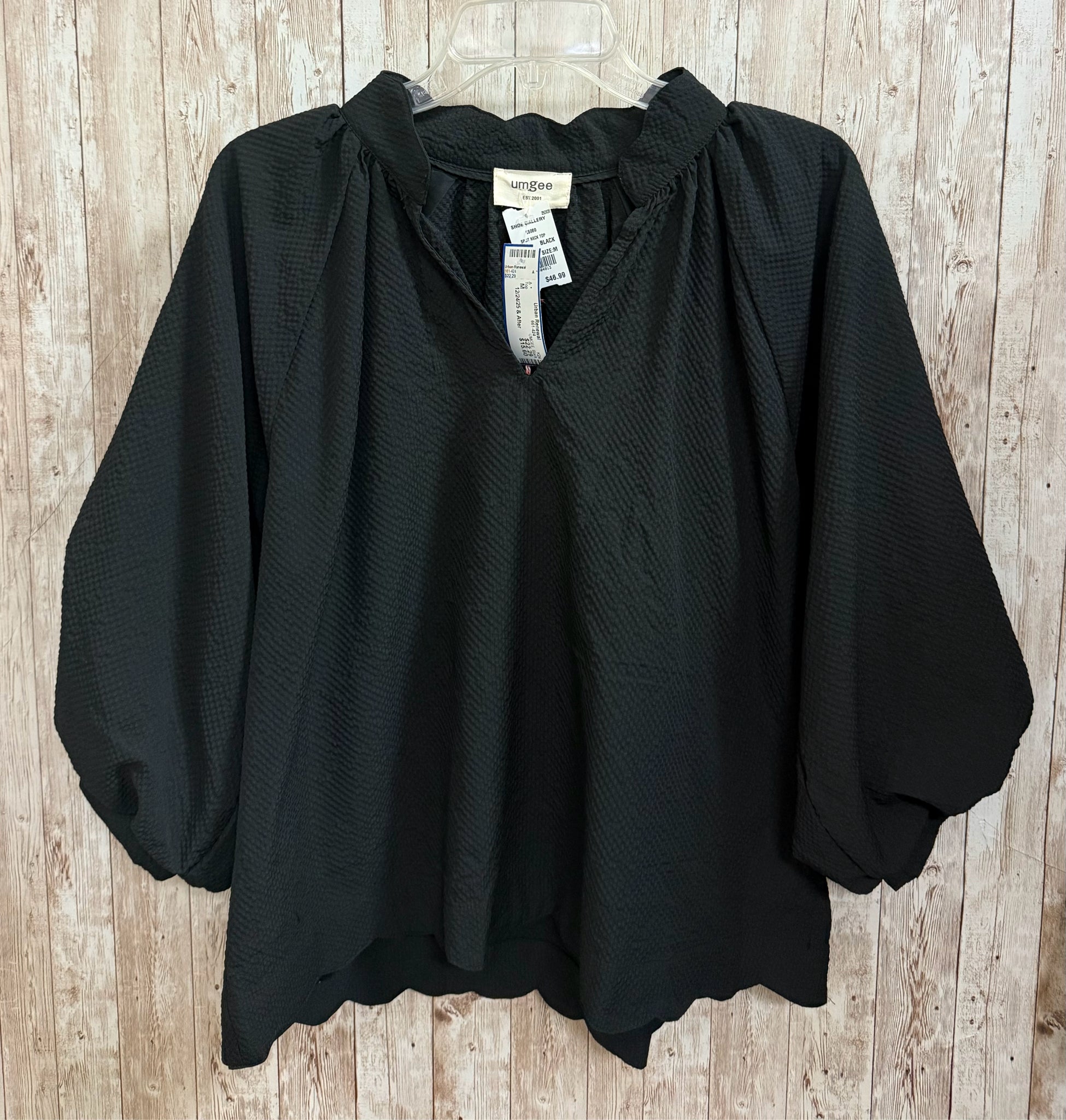 Size M UMGEE Black Top