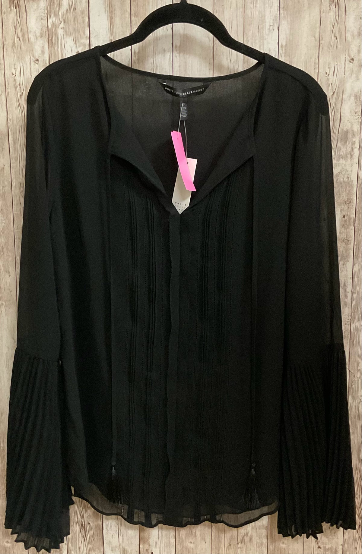 Size 10 WHITEHOUSE/BLACK MKT Black Top