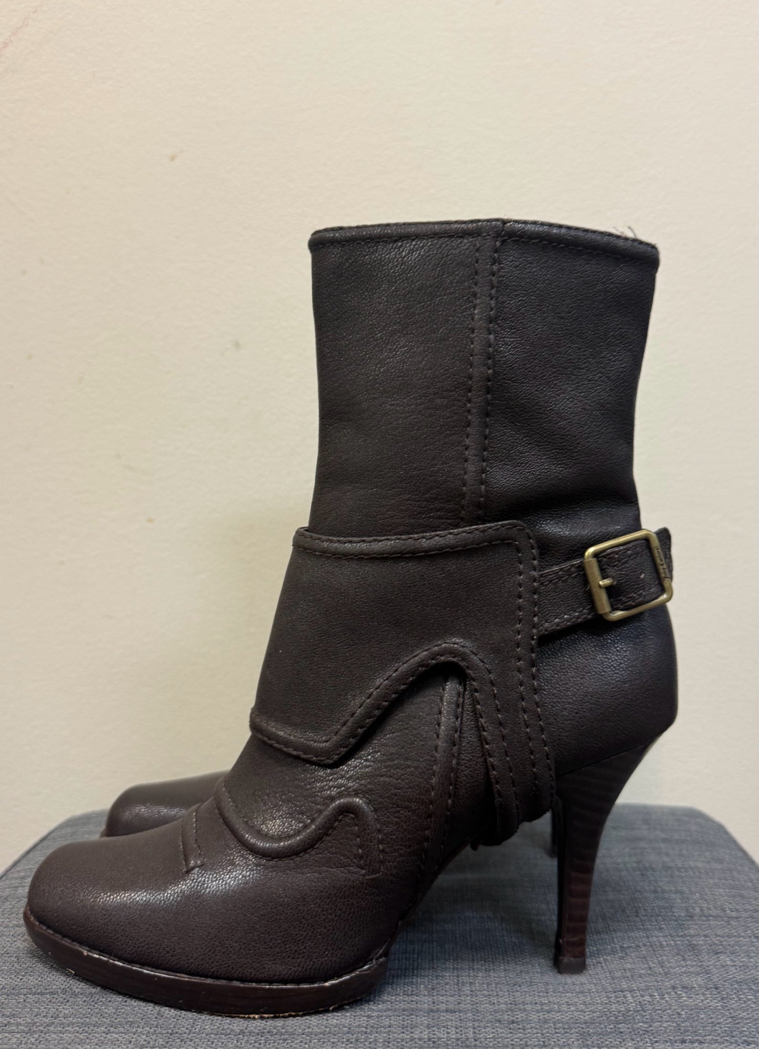 8 JUICY COUTURE DARK BROWN Boots