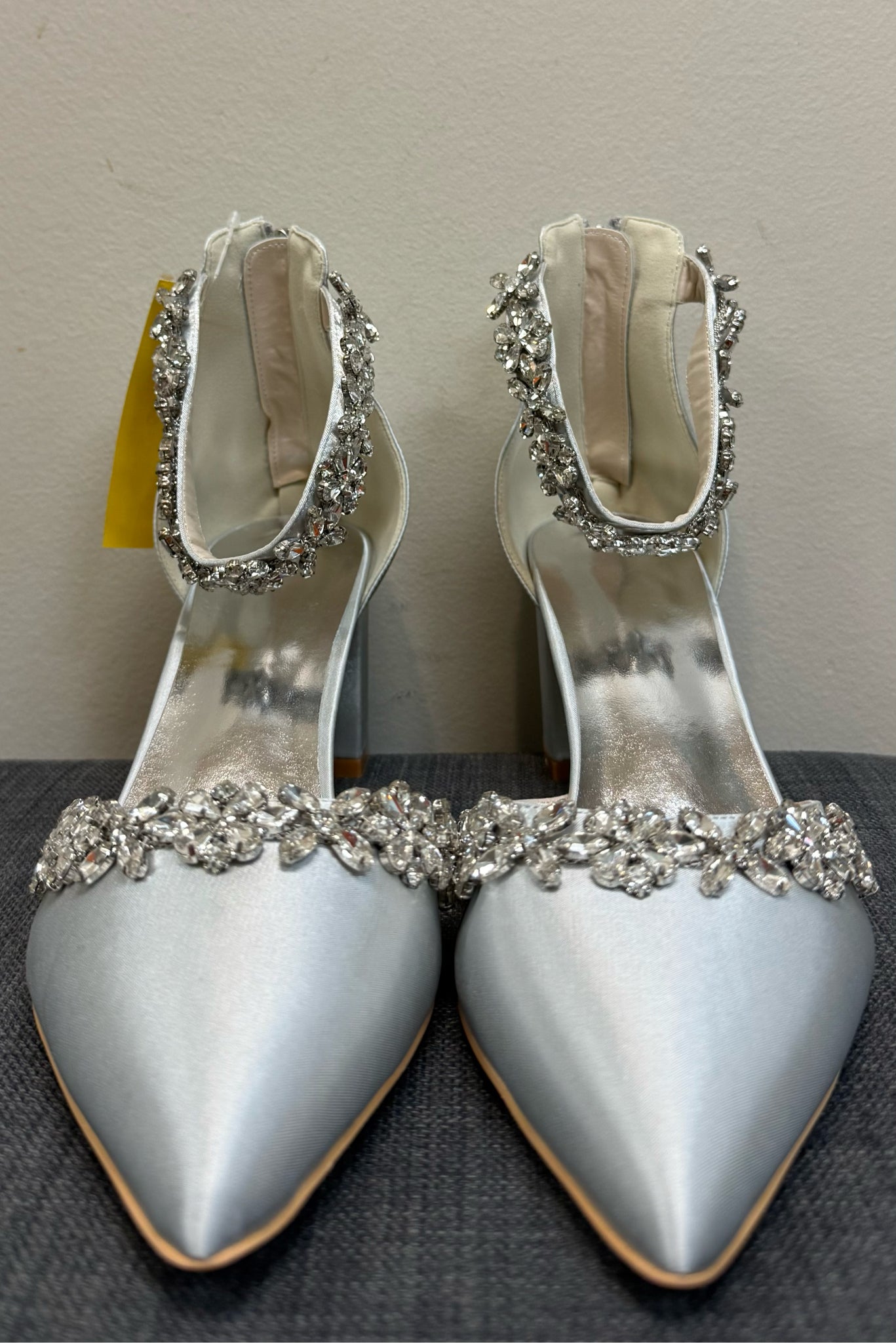 10 NO DESIGN Silver SHOES