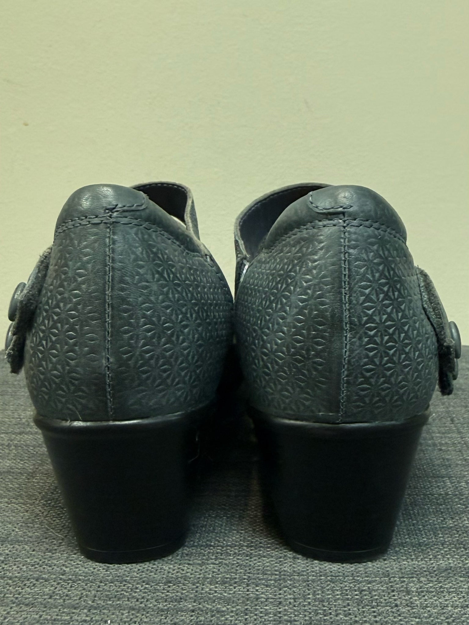 9 ROCKPORT GREY SHOES