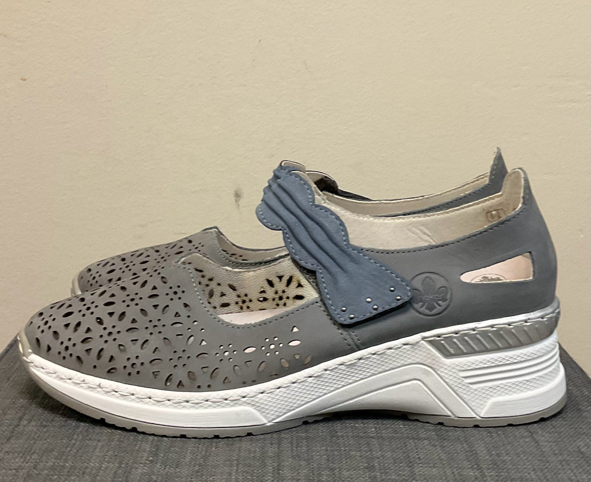 10 RIEKER GREY SHOES