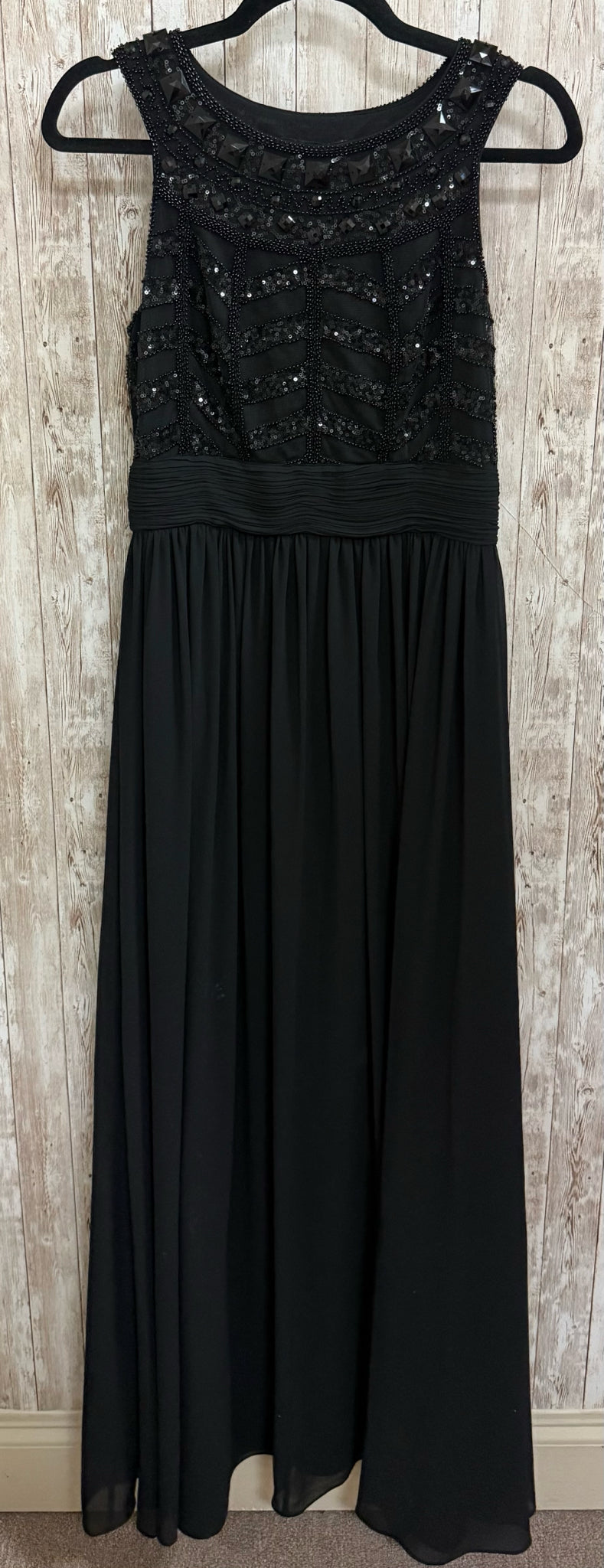 Size 4 WHITEHOUSE/BLACK MKT Black Dress