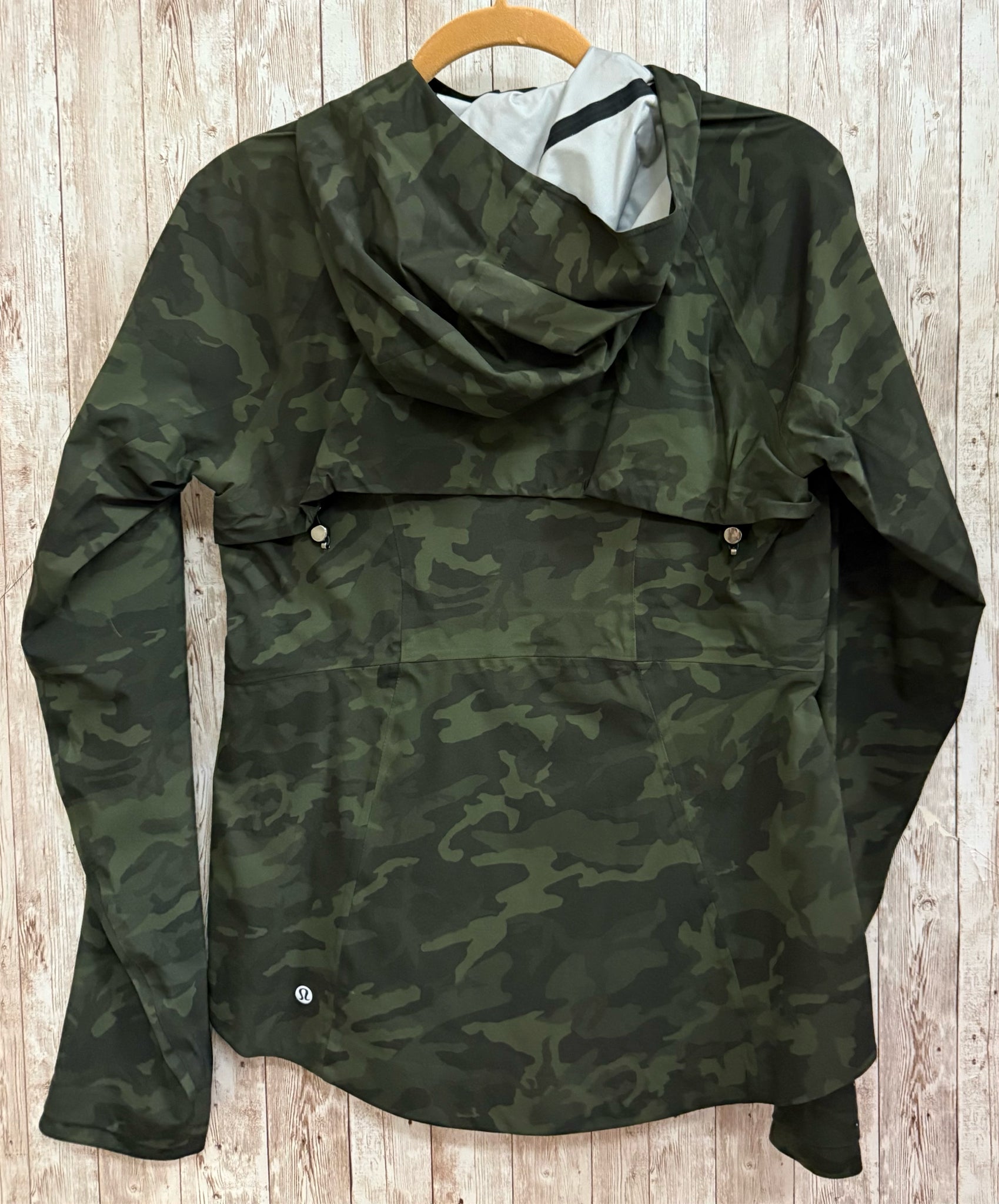 Size S LULULEMON OLIVE CAMO Jacket