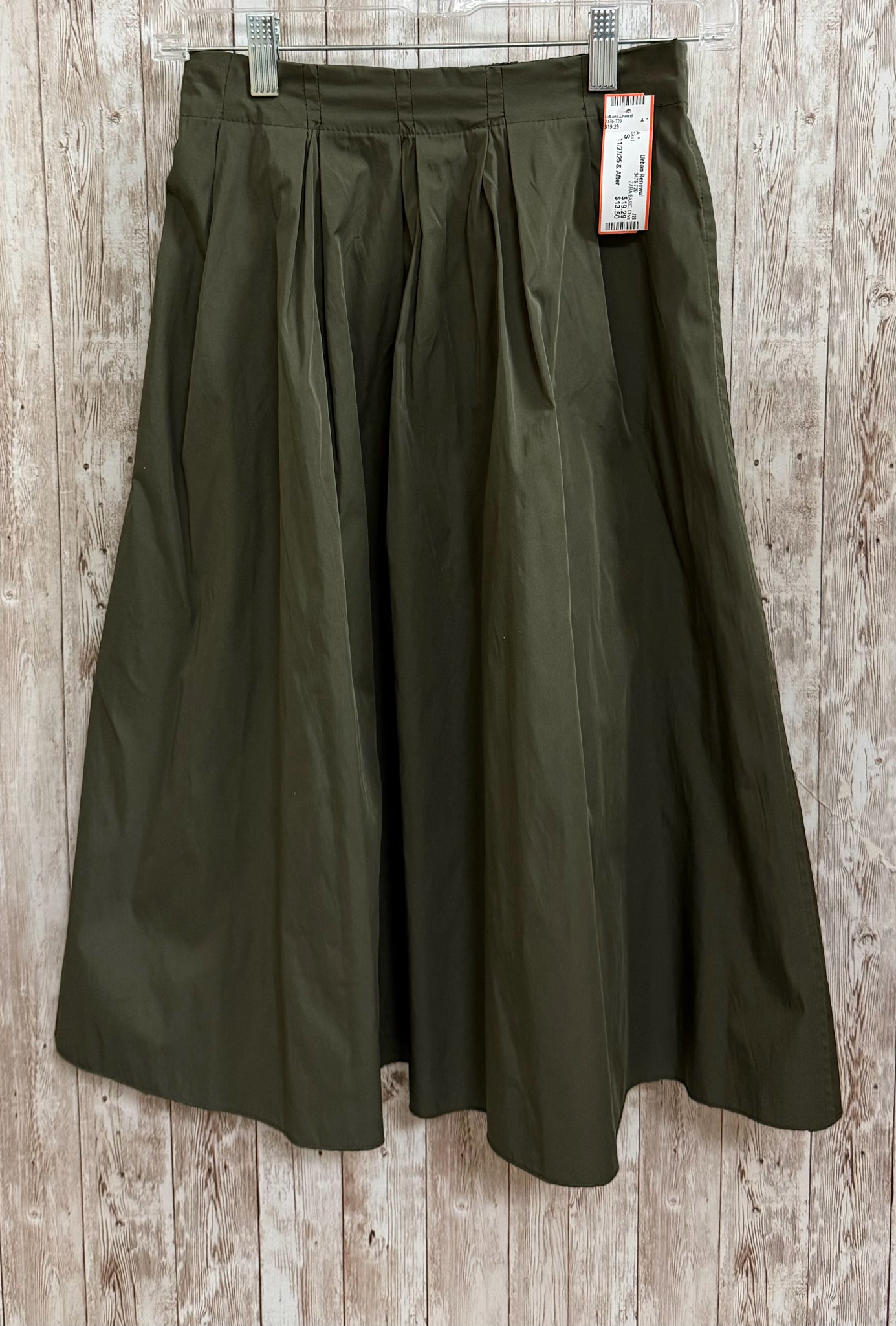 Size S ZARA BASIC Olive Skirt