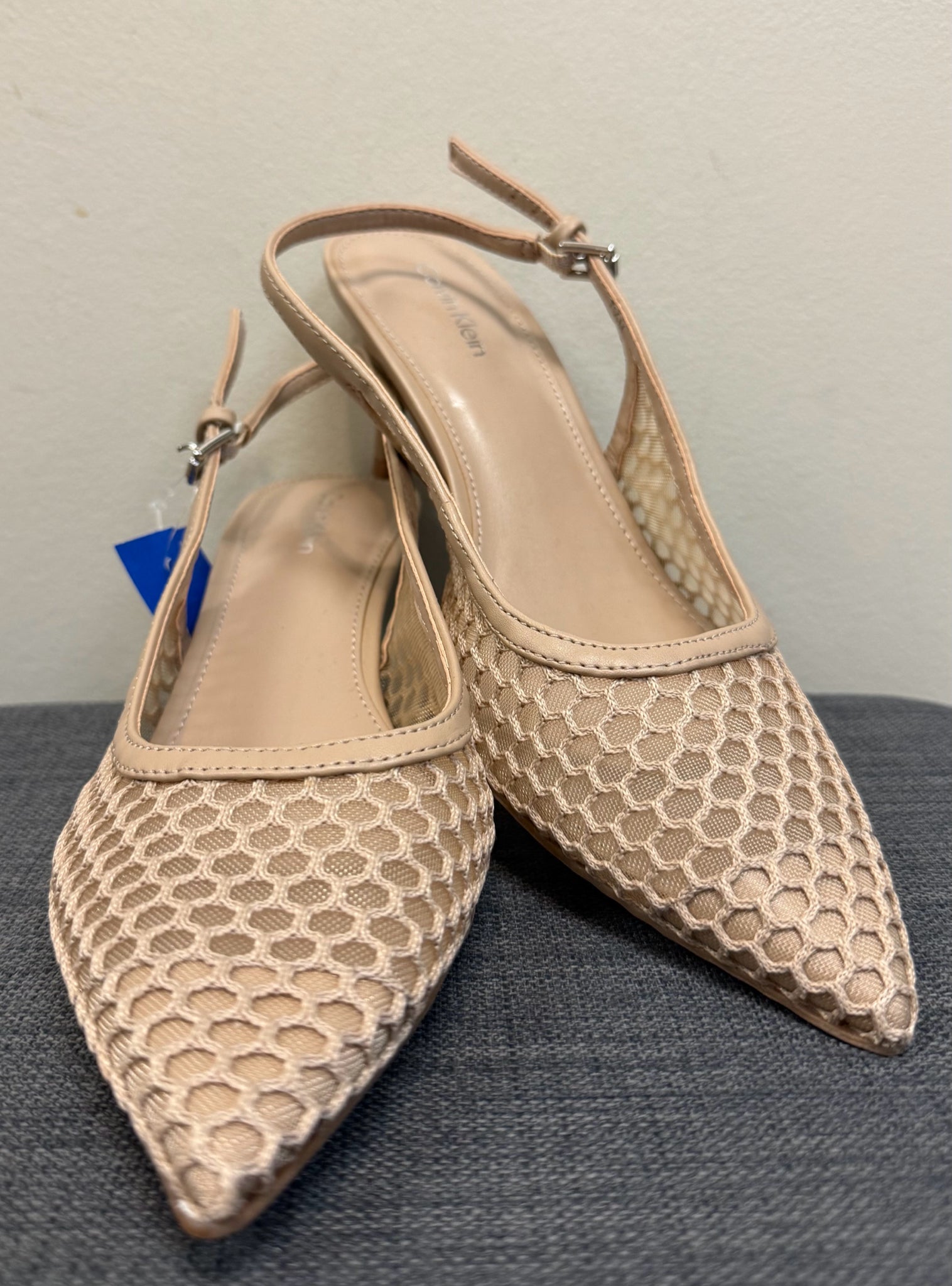 7.5 CALVIN KLEIN Tan SHOES
