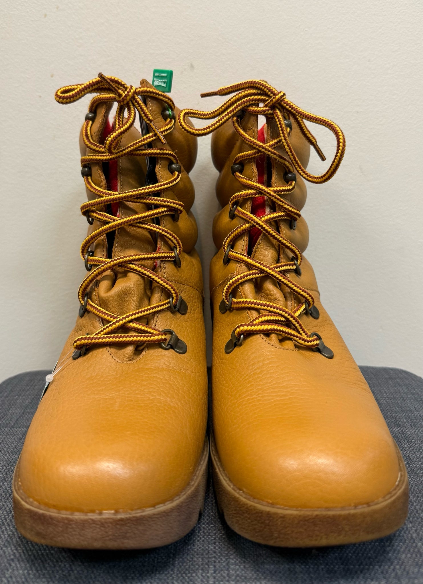 8 COUGAR Tan Boots