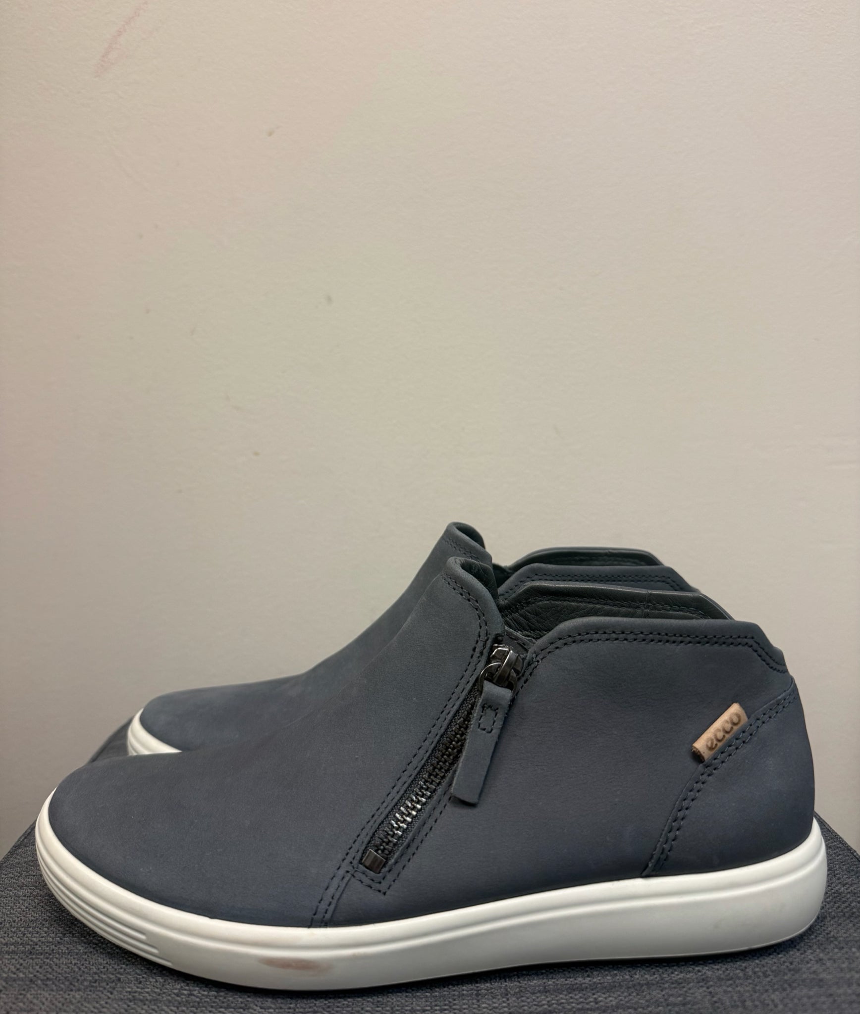 ECCO GREY 9/10 SHOES