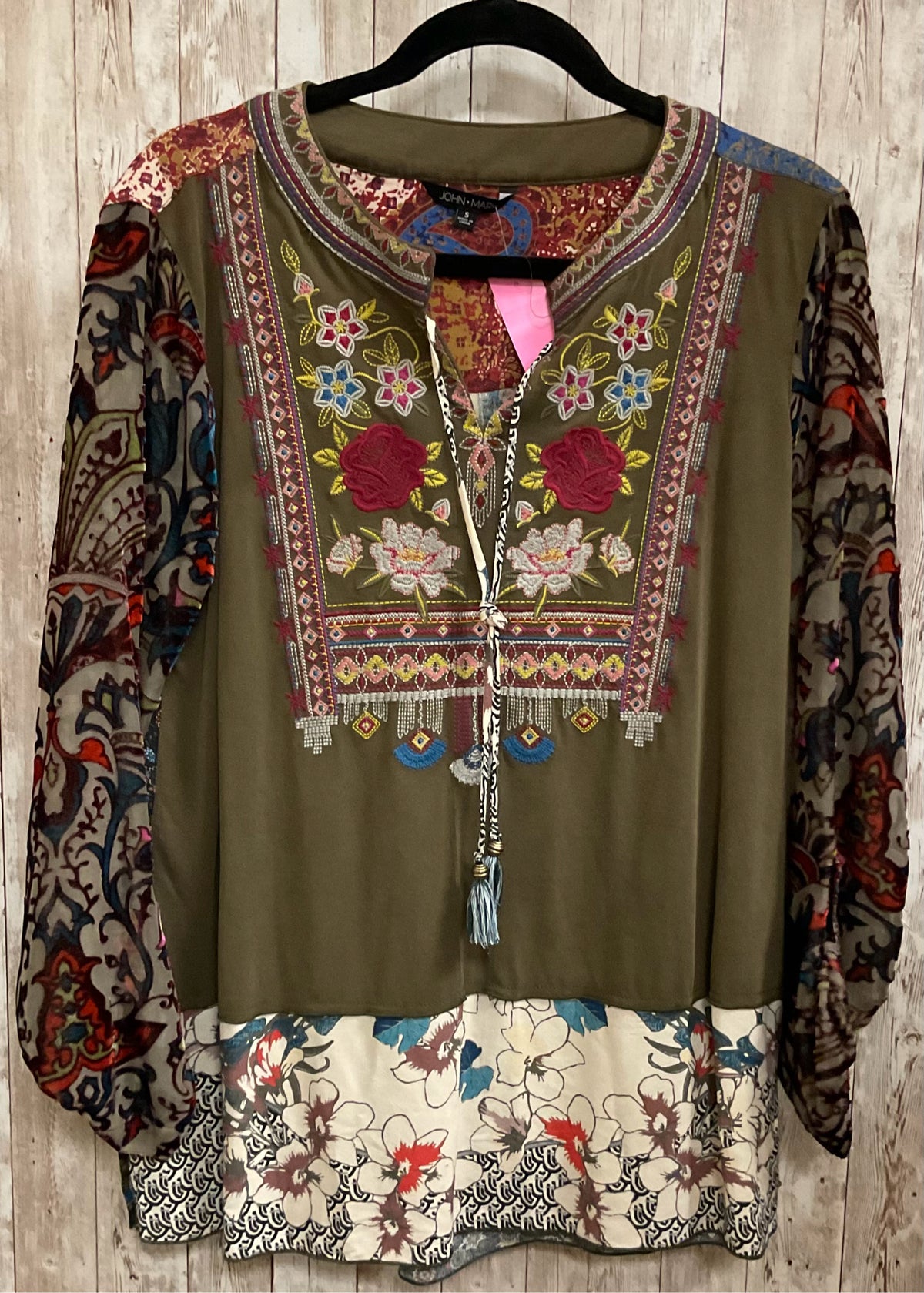 Size S JOHN MARK Olive Print Top