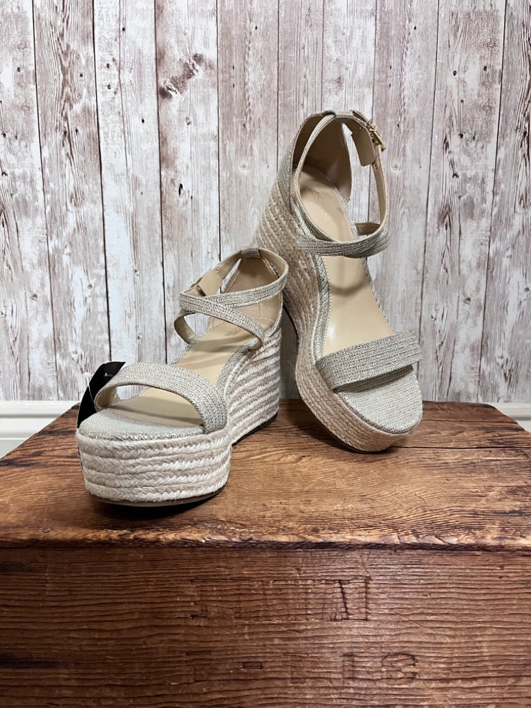 MICHAEL KORS 9 Gold SHOES