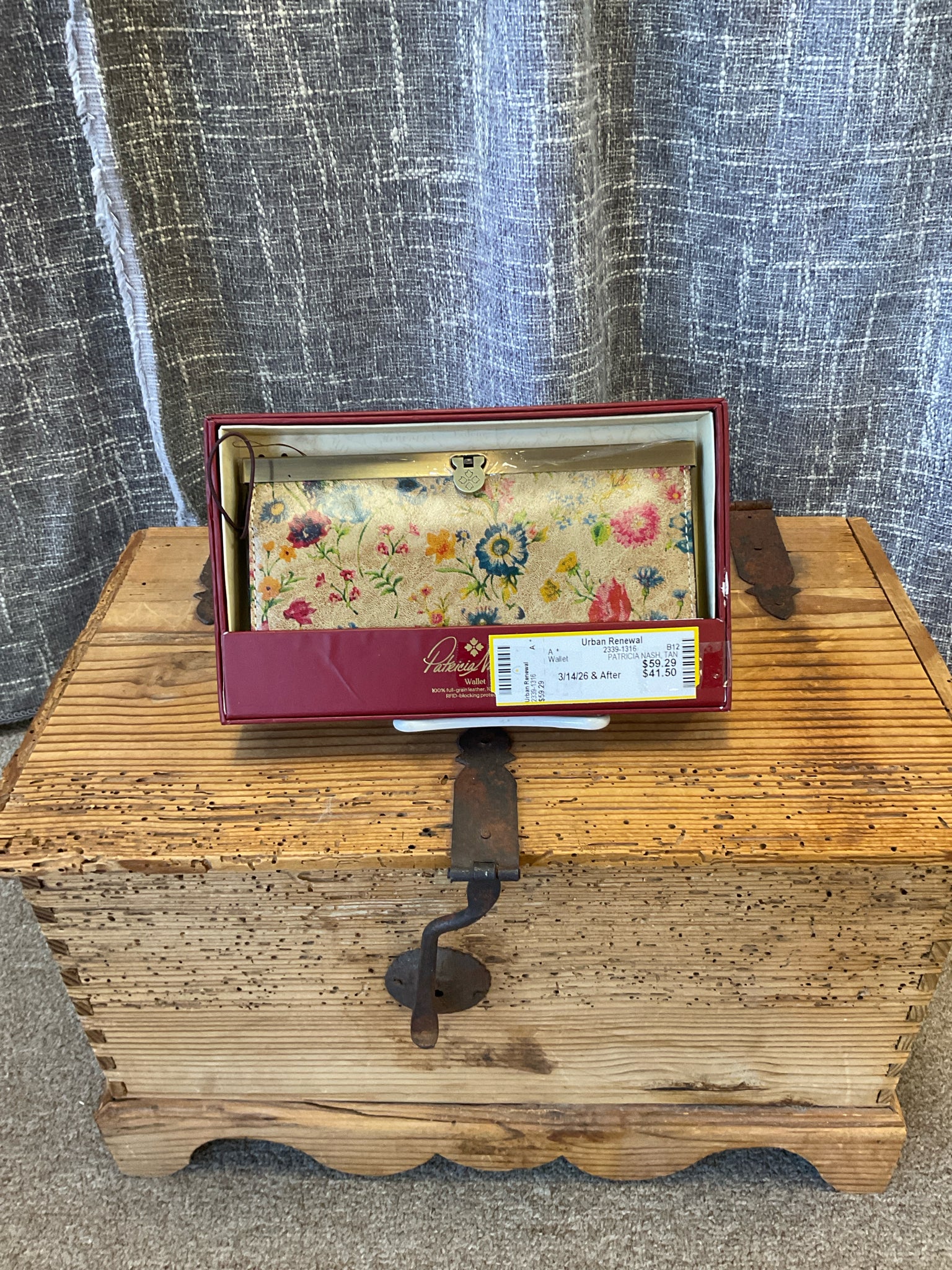 PATRICIA NASH Wallet