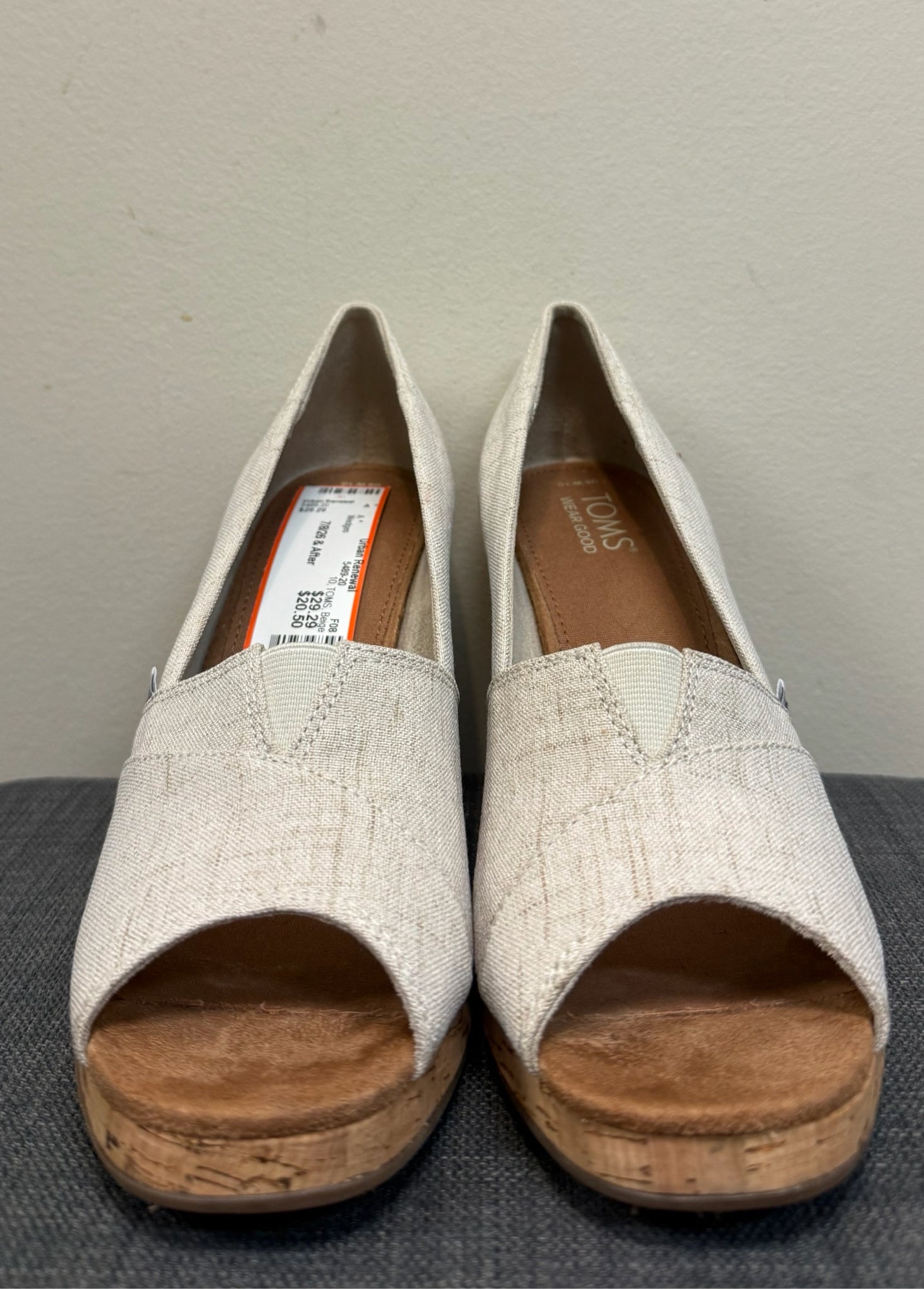 10 TOMS Beige Wedges