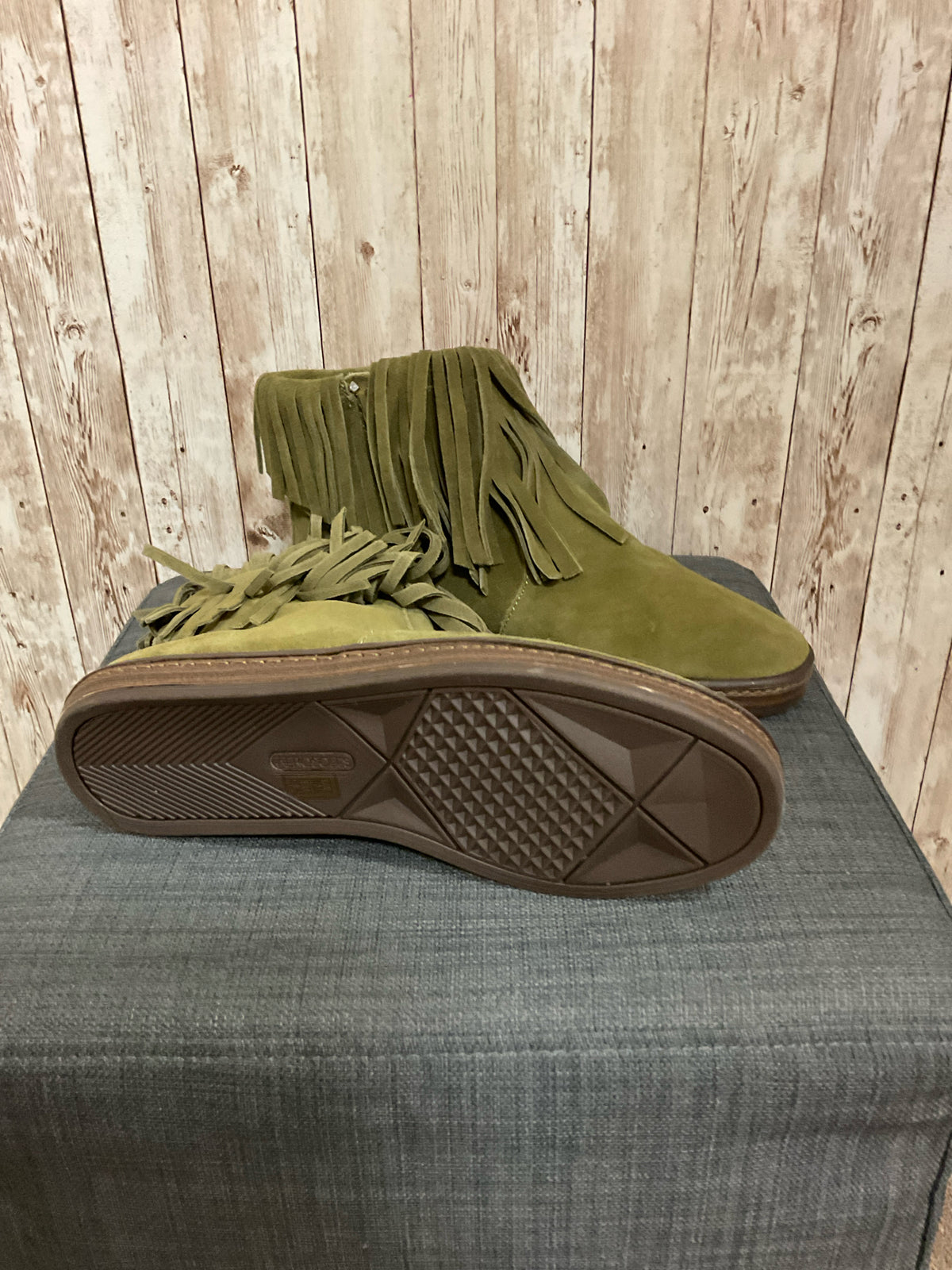 7 AEROSOLES Olive Boots
