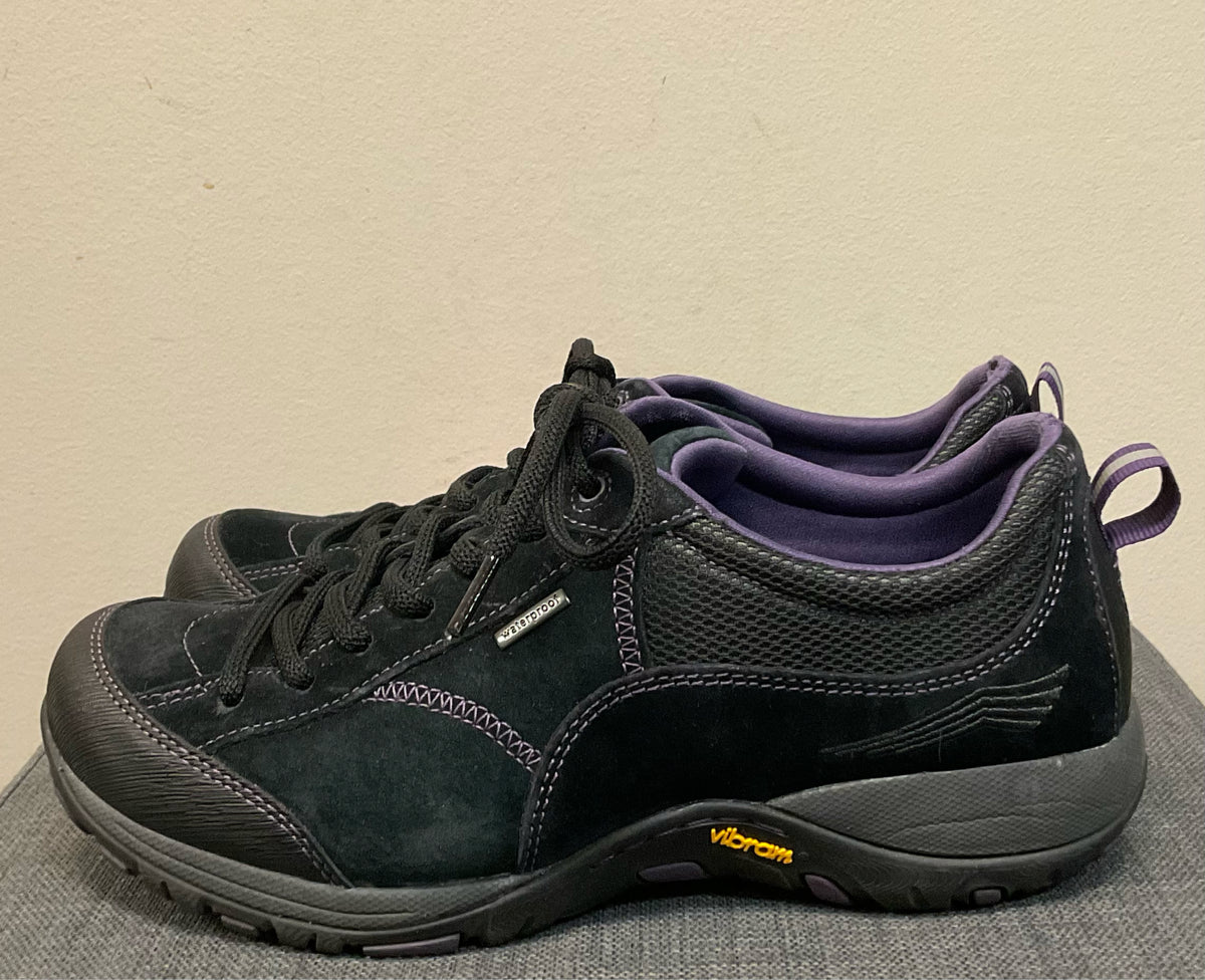 7.5 DANSKO Black SHOES