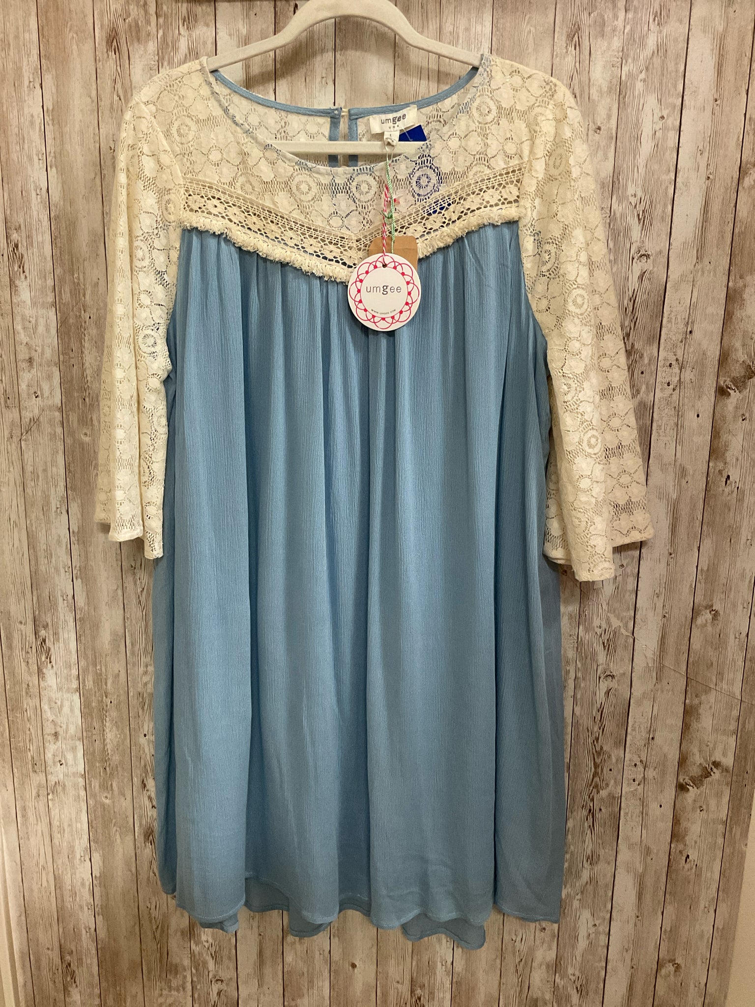Size L UMGEE BLUE AND BEIGE PRINT Dress