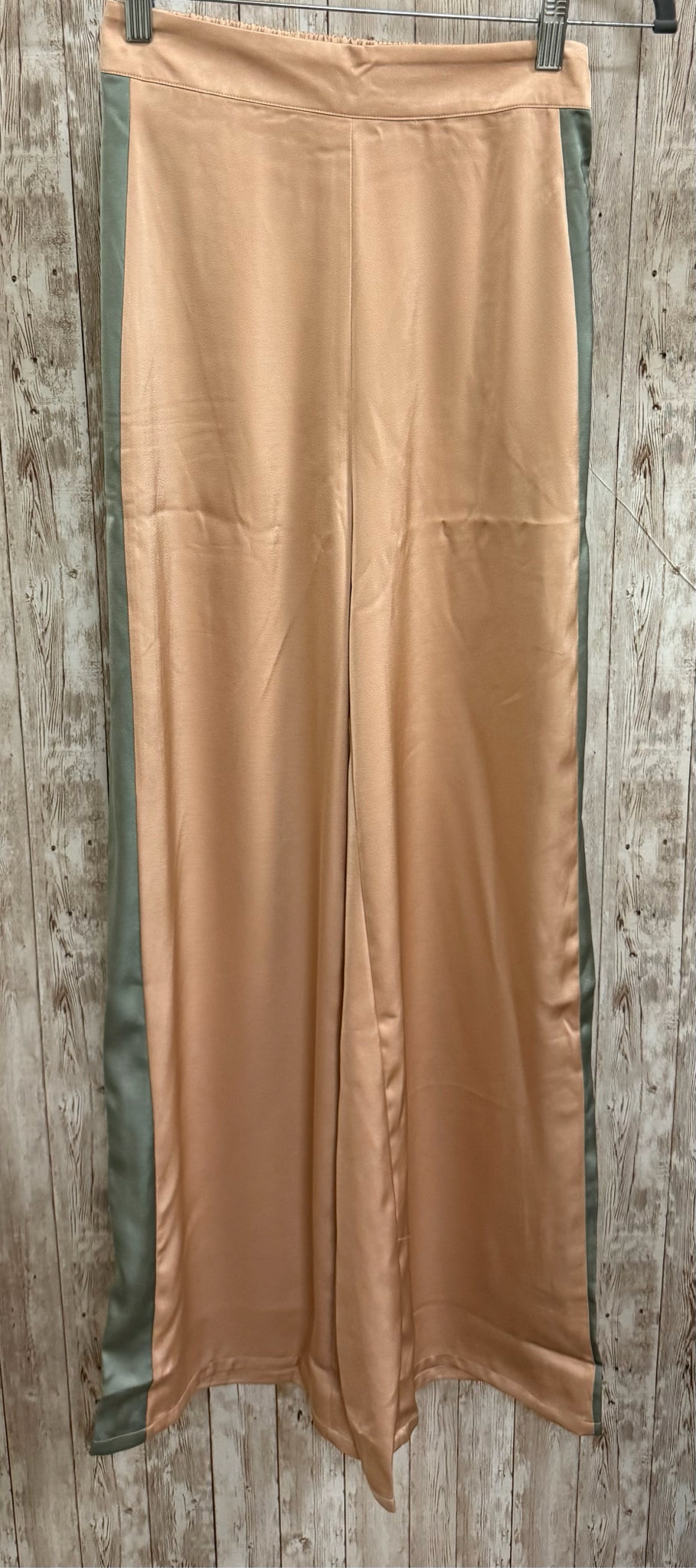 Size M MULLA SAGE AND MAUVE 2 PC PANT SET