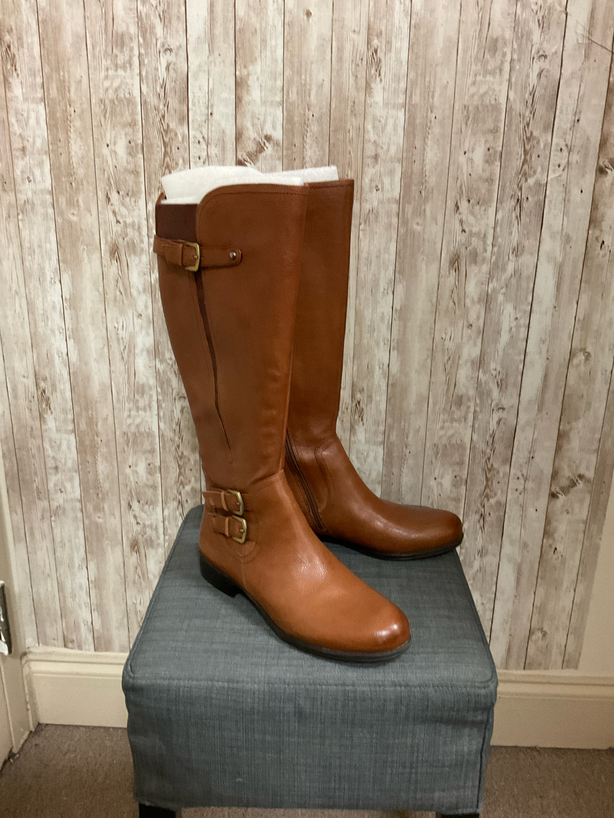 9 NATURALIZER Brown Boots