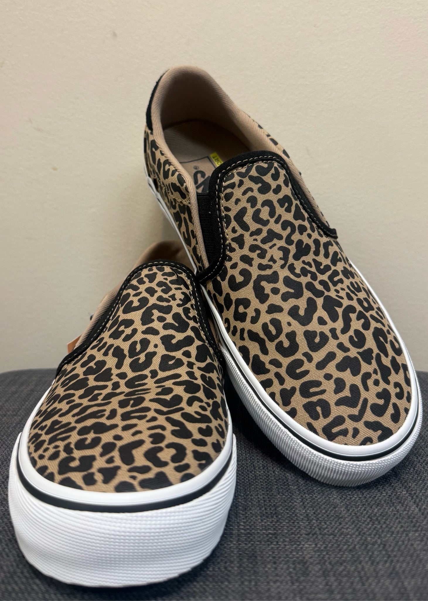 8 VANS LEOPARD SHOES