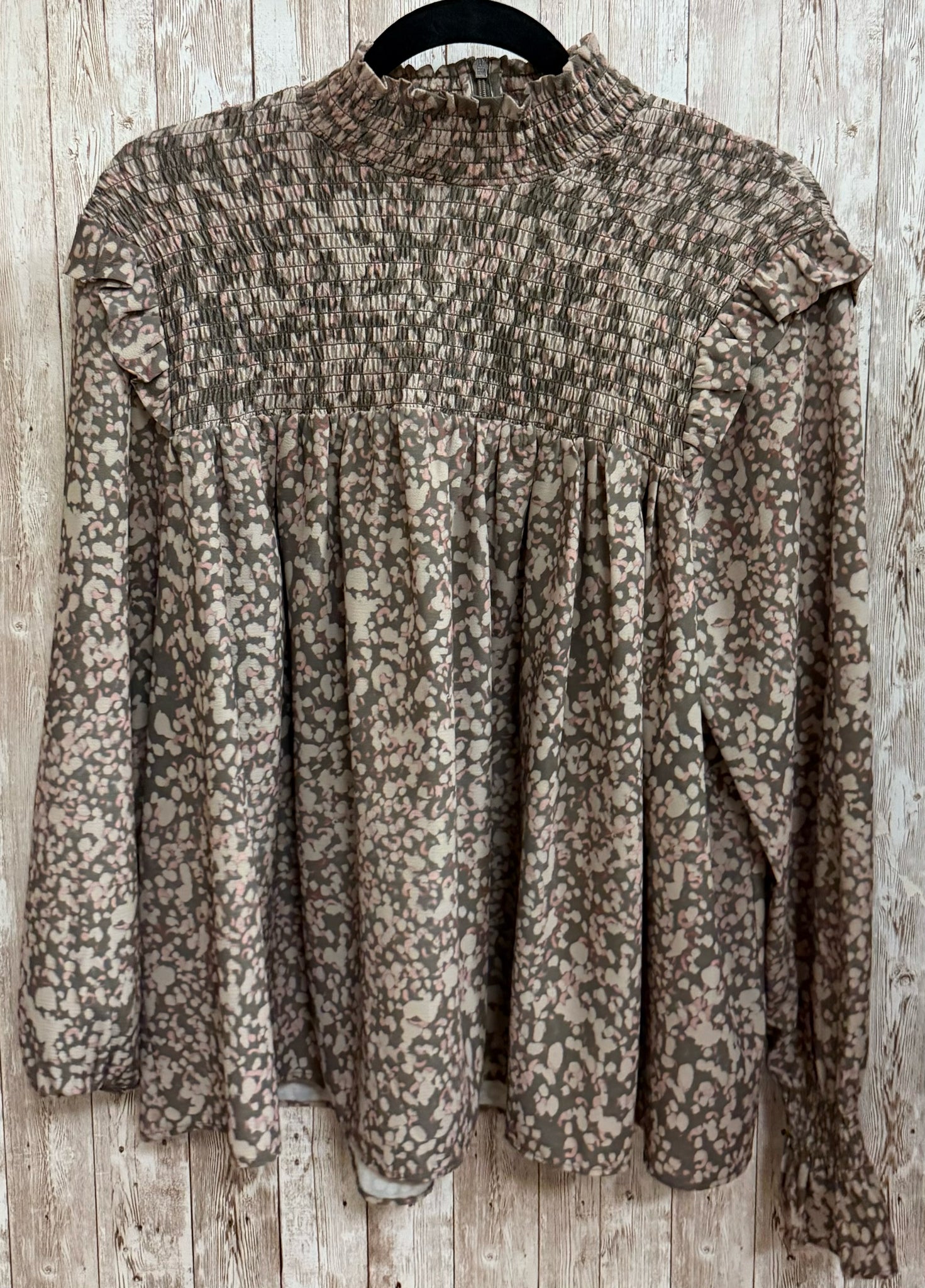 Size M FRENCH CONNECTION Olive Print Top