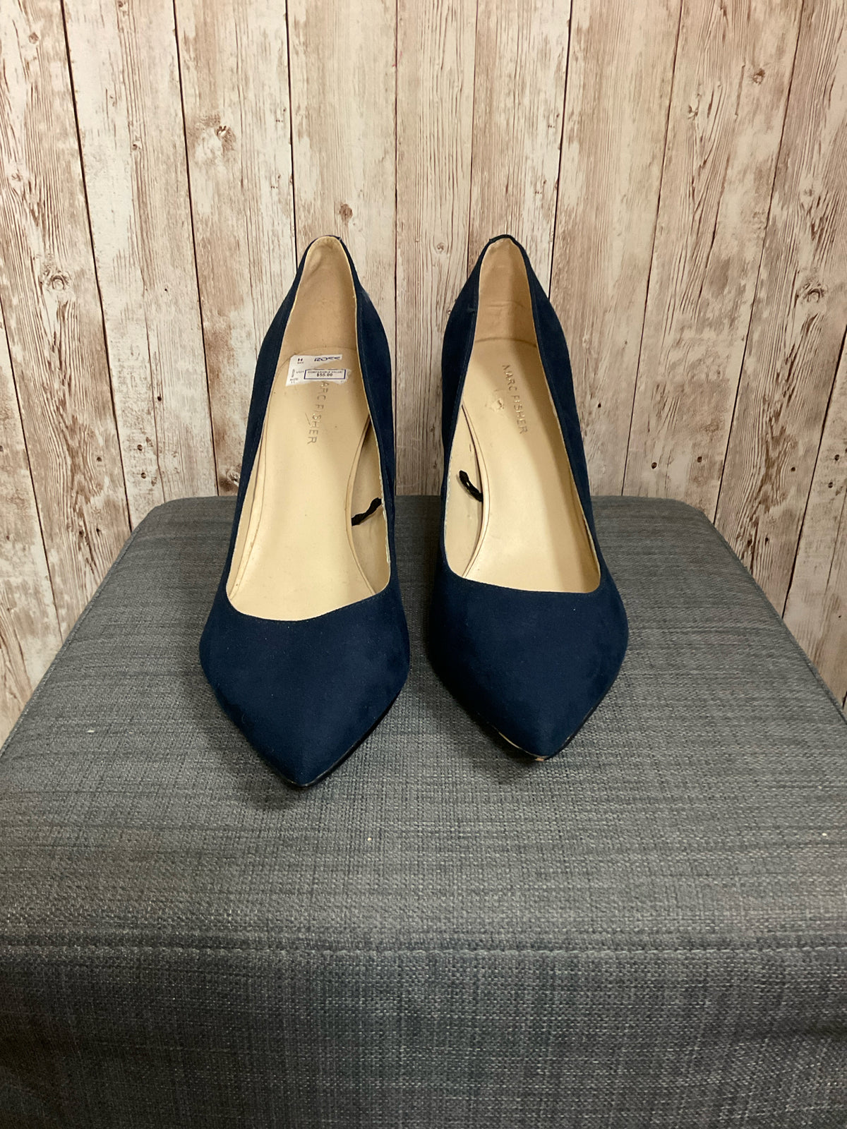 11 MARC FISHER Navy SHOES