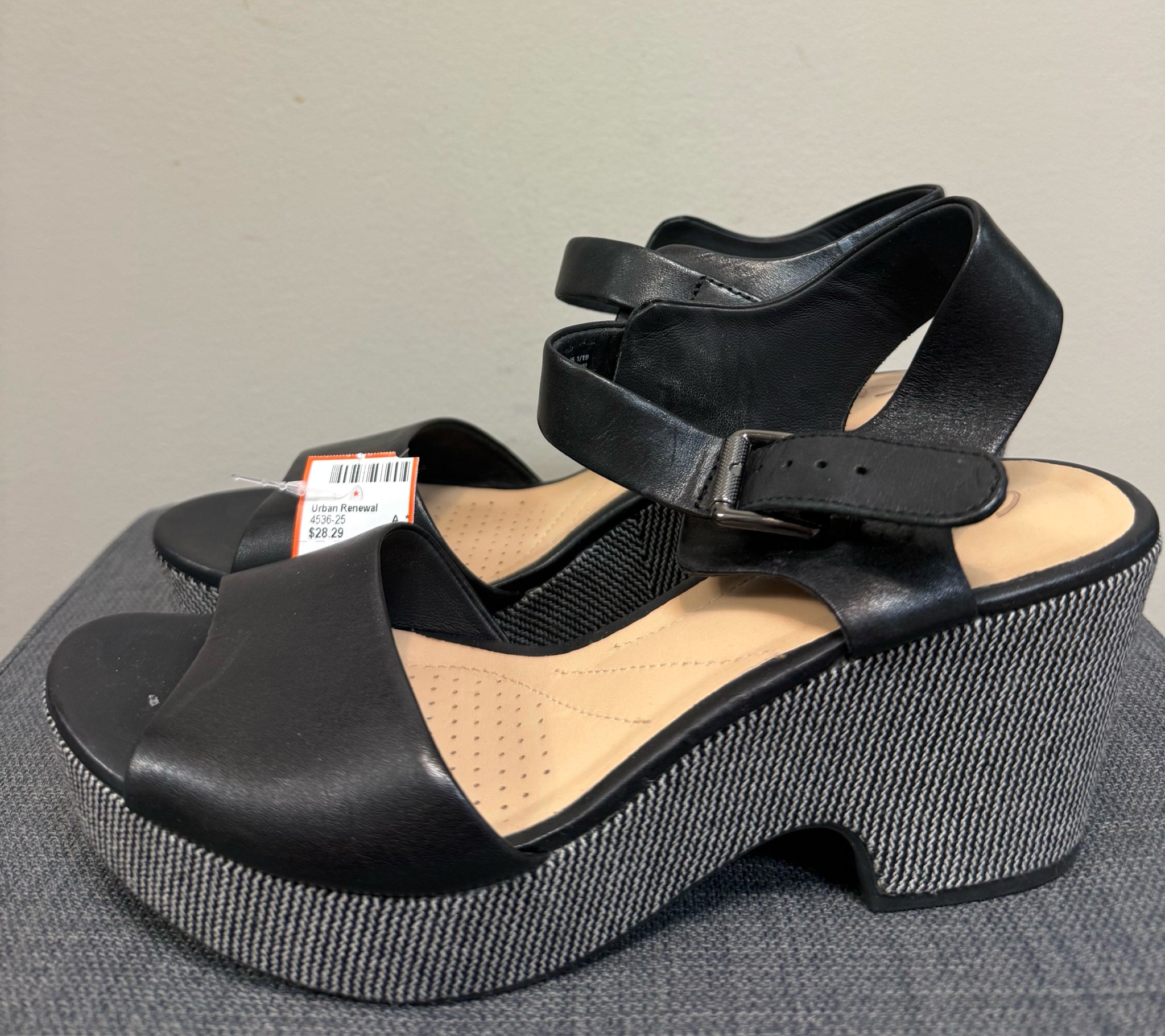 6.5 CLARKS Black SHOES