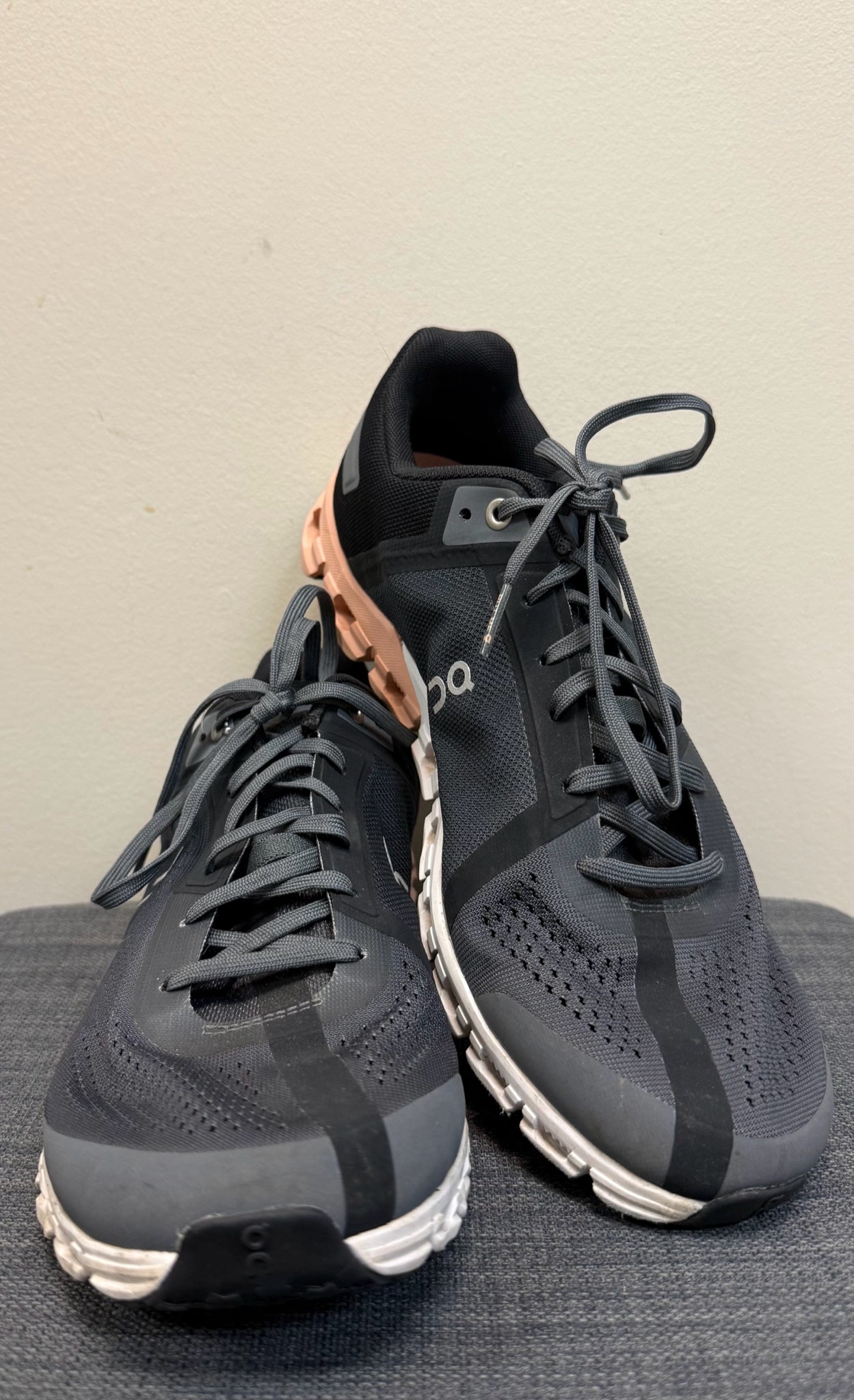 10.5 ON CLOUD GREY Sneakers