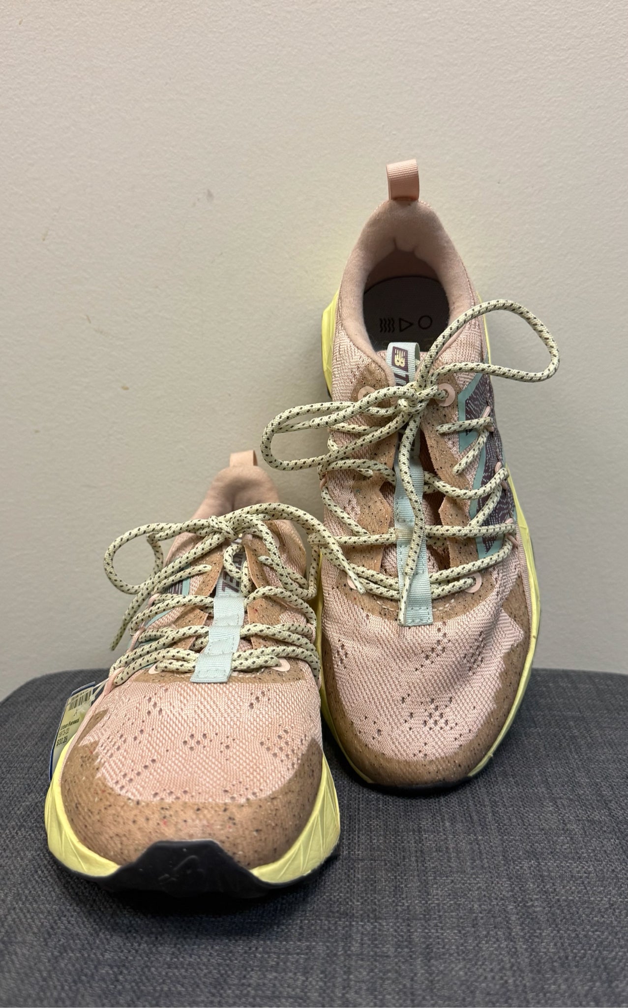 7 NEW BALANCE ROSE GOLD SHOES