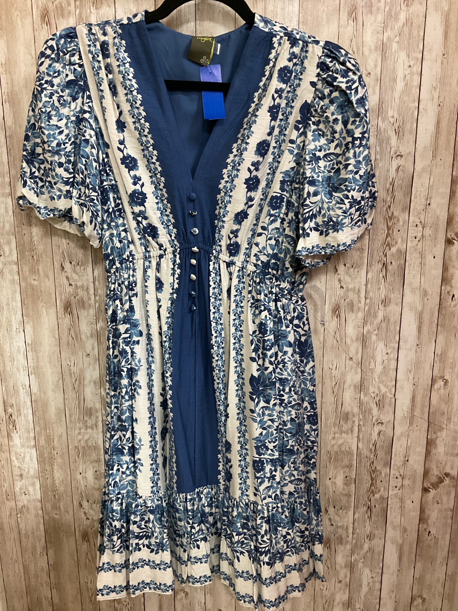 Size 8 TAYLOR BLUE AND WHITE FLORAL Dress