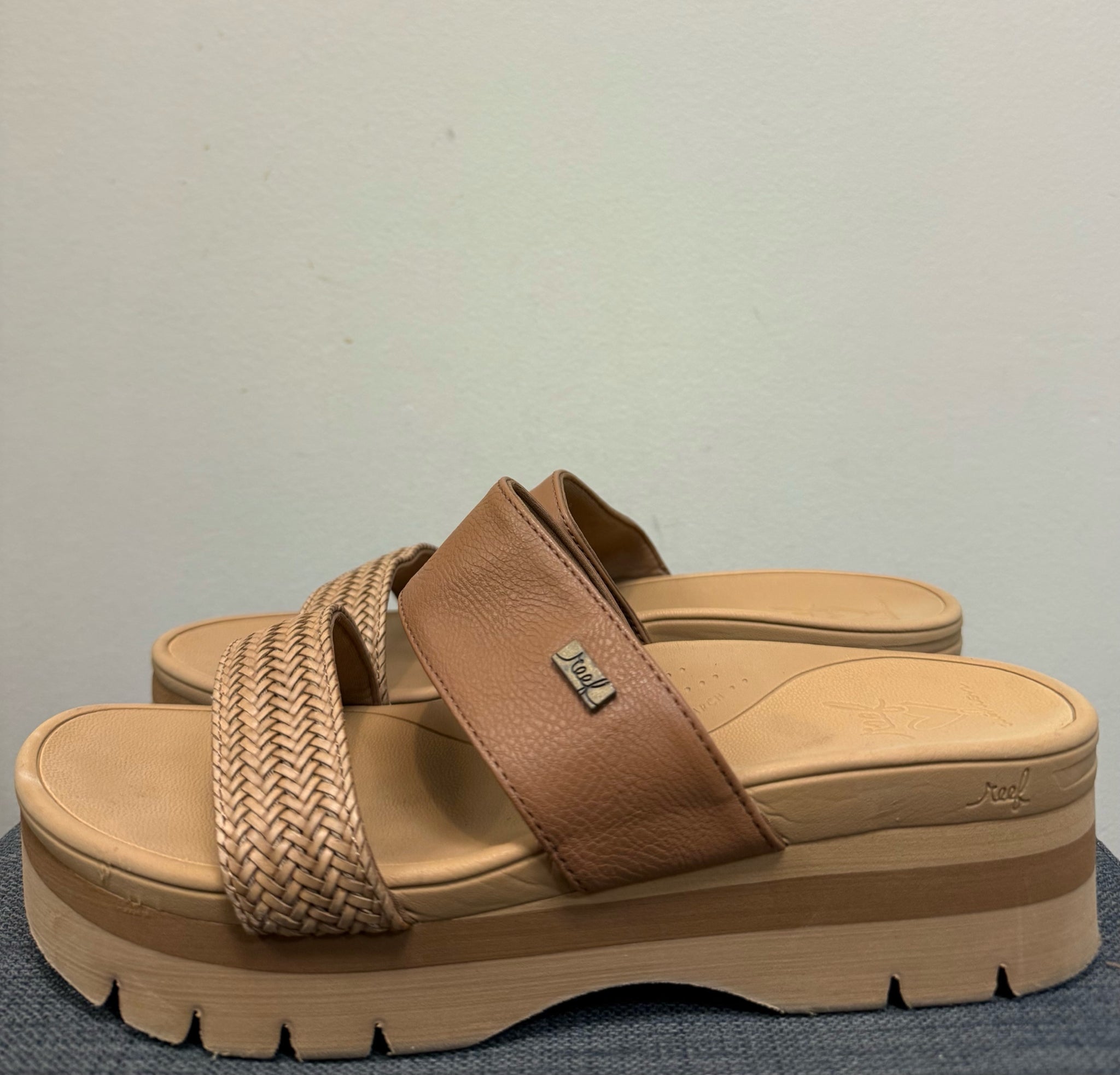 10 REEF Brown Sandals