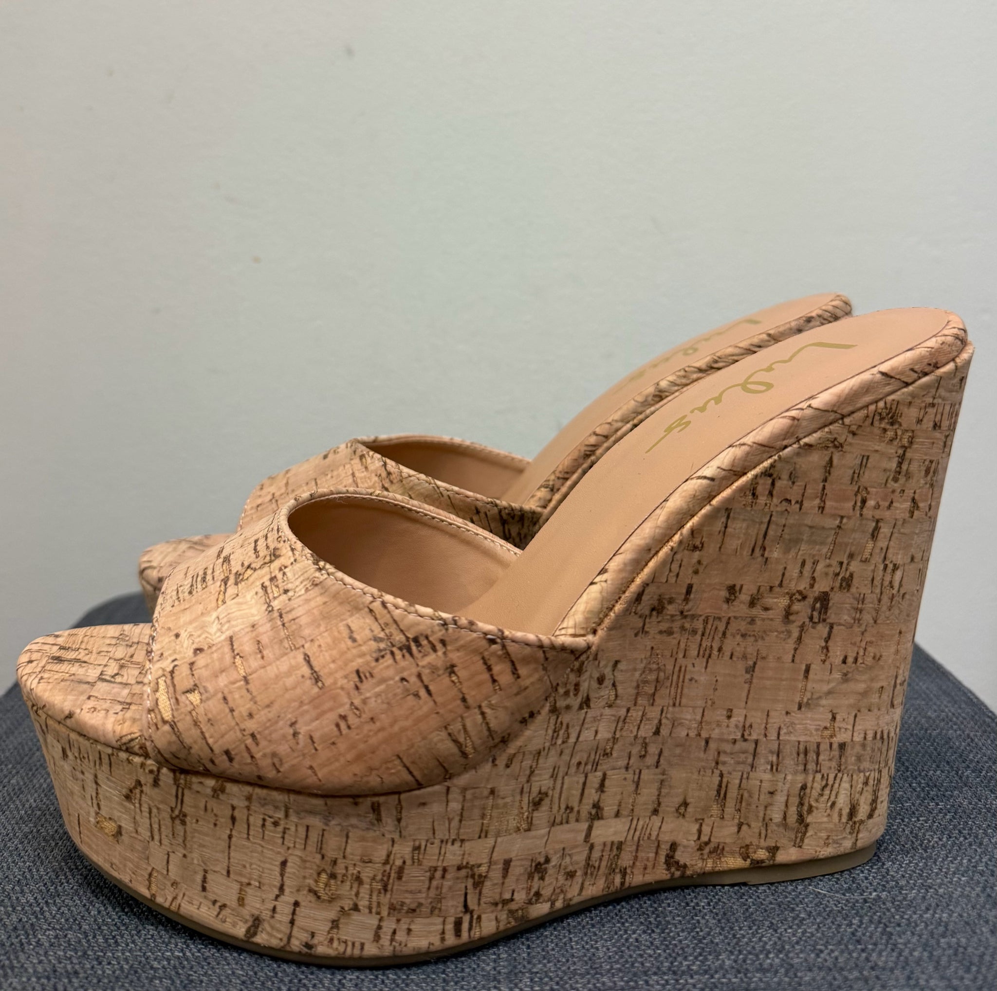 8.5 LULUS CORK Wedges