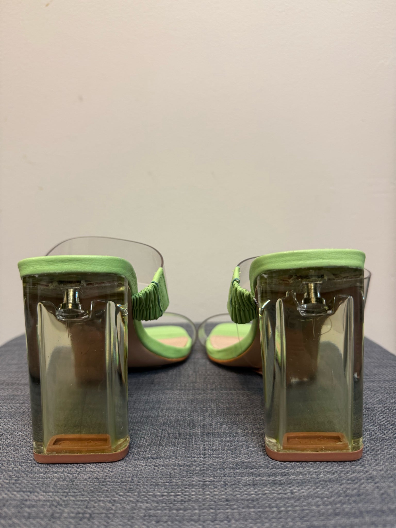 5.5 SCHUTZ LIME Sandals