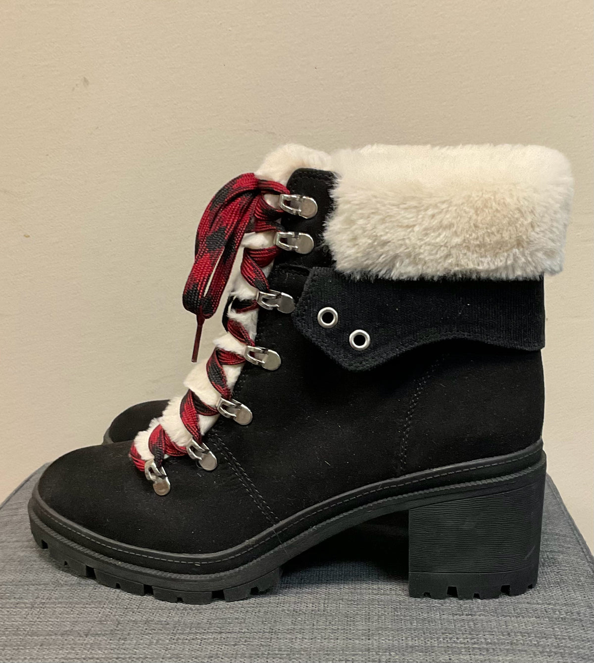 9.5 JELLYPOP Black Boots