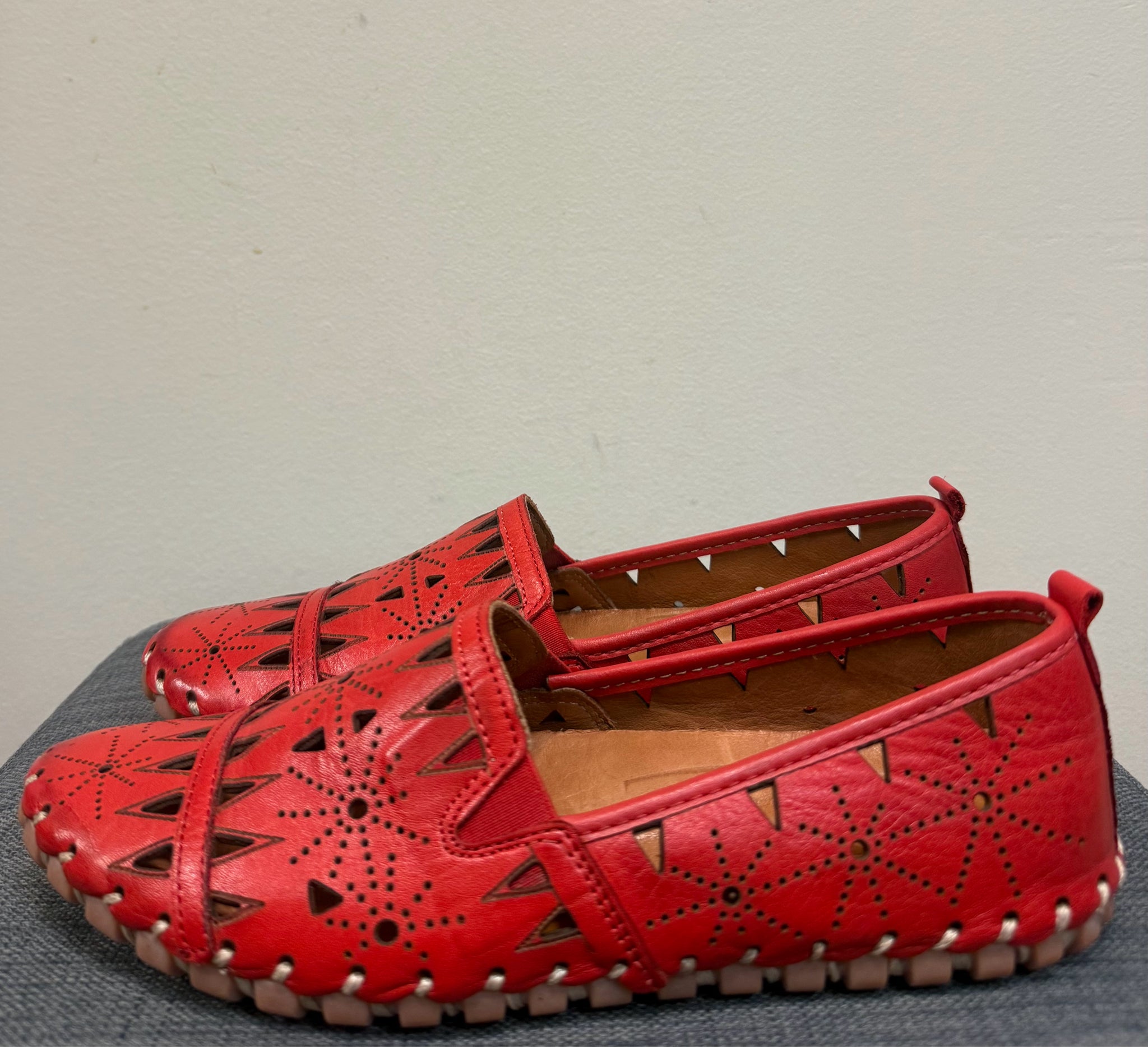 7.5 SPRING STEP Red SHOES