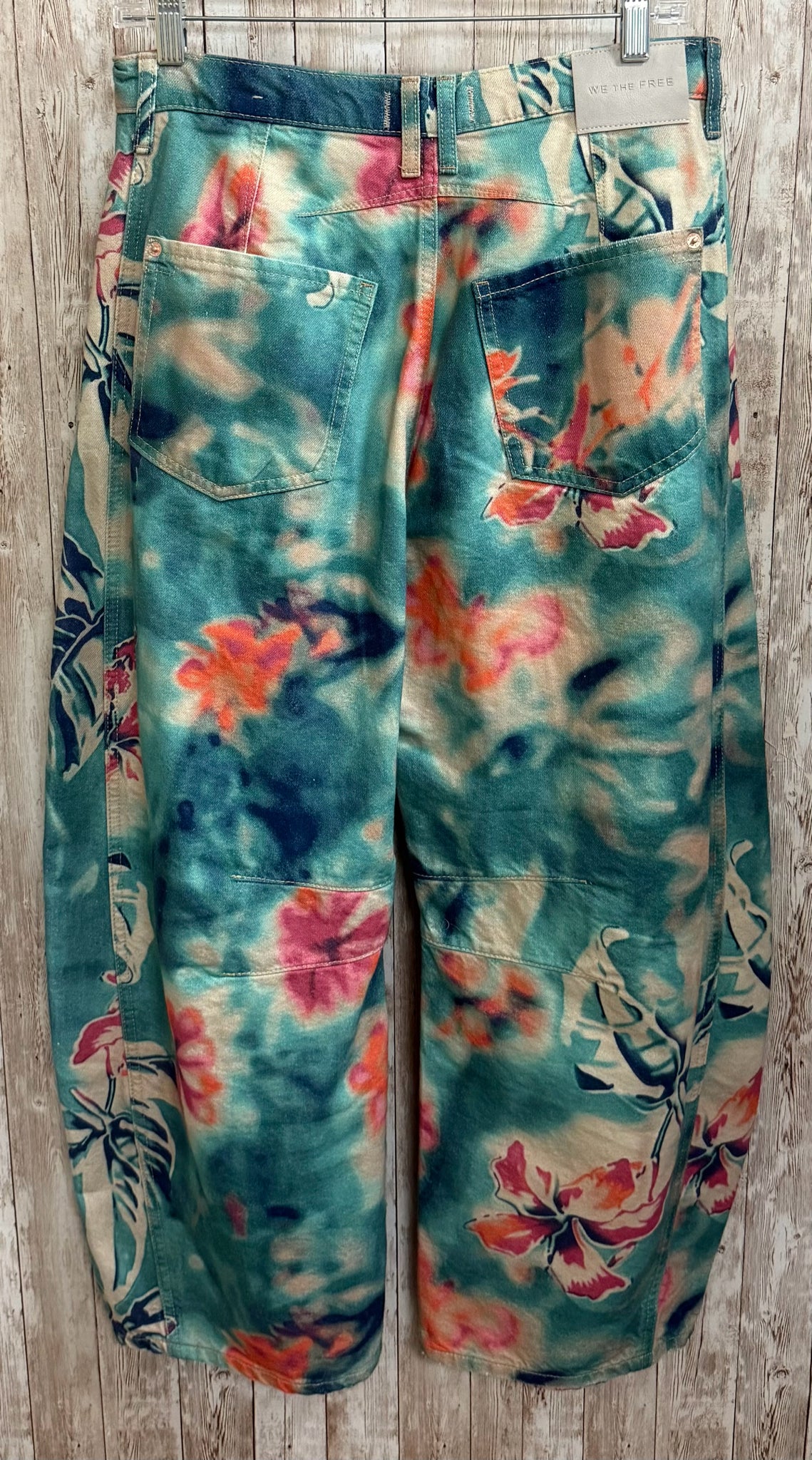 Size 8 WE THE FREE BLUE MULT FLORAL Jeans