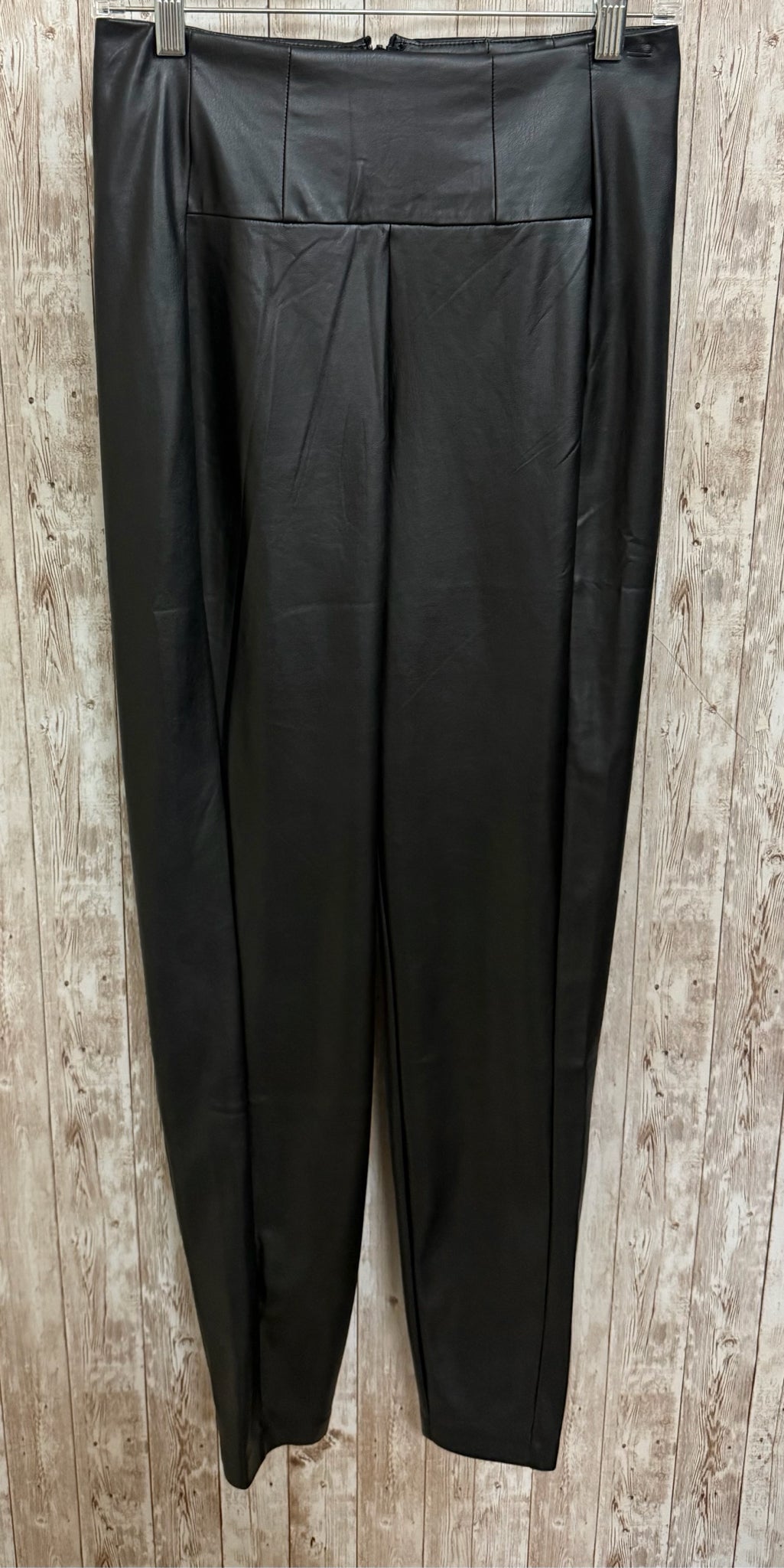 Size M GUESS Black Pants