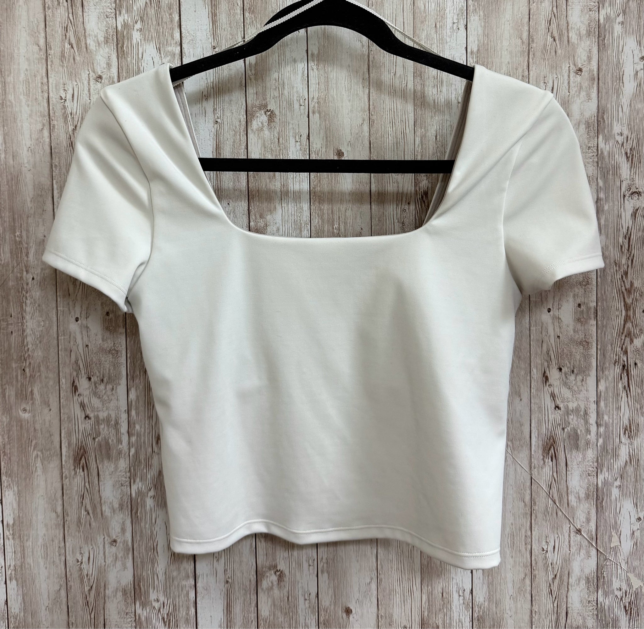 Size S LULULEMON Cream Top