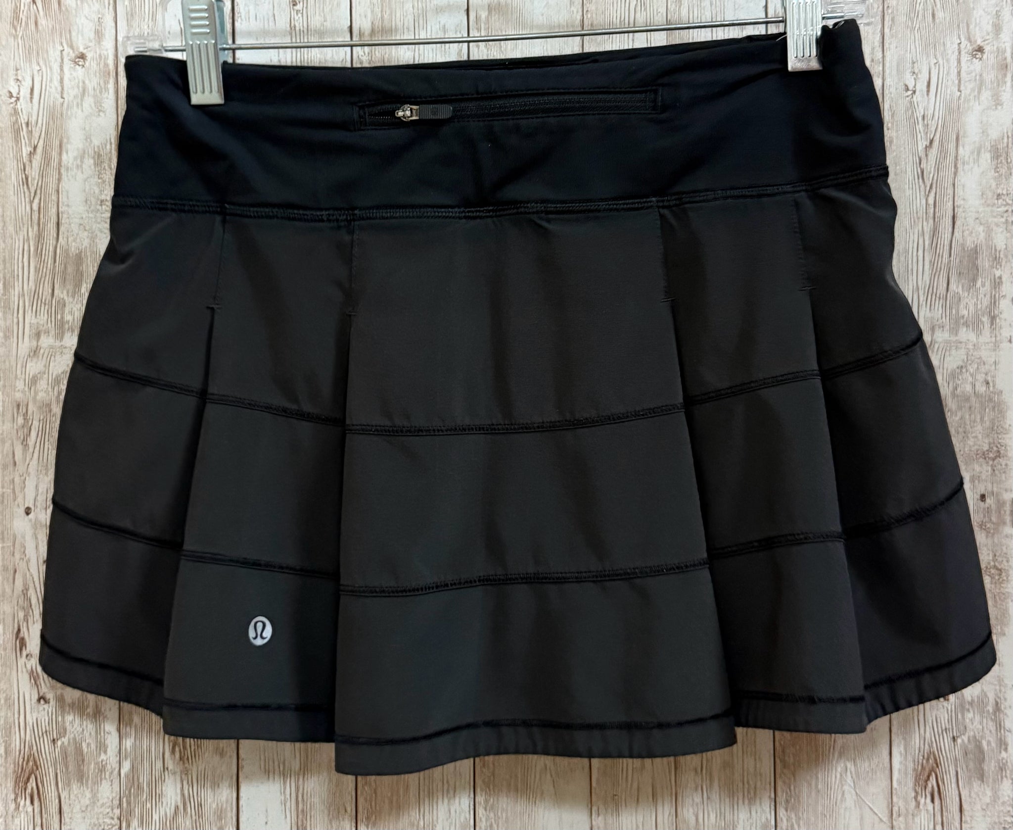 Size 4 LULULEMON Black skort