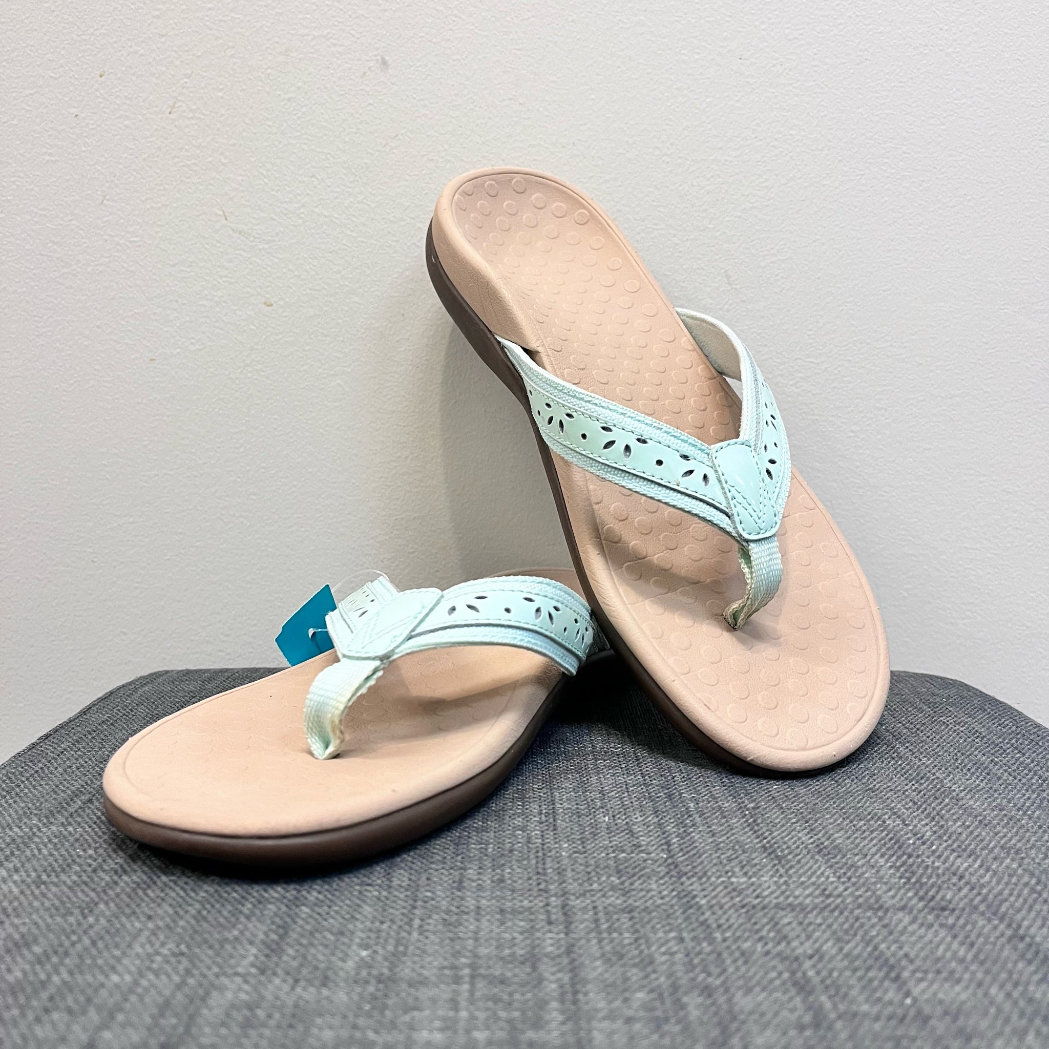 8 VIONIC MINT Sandals