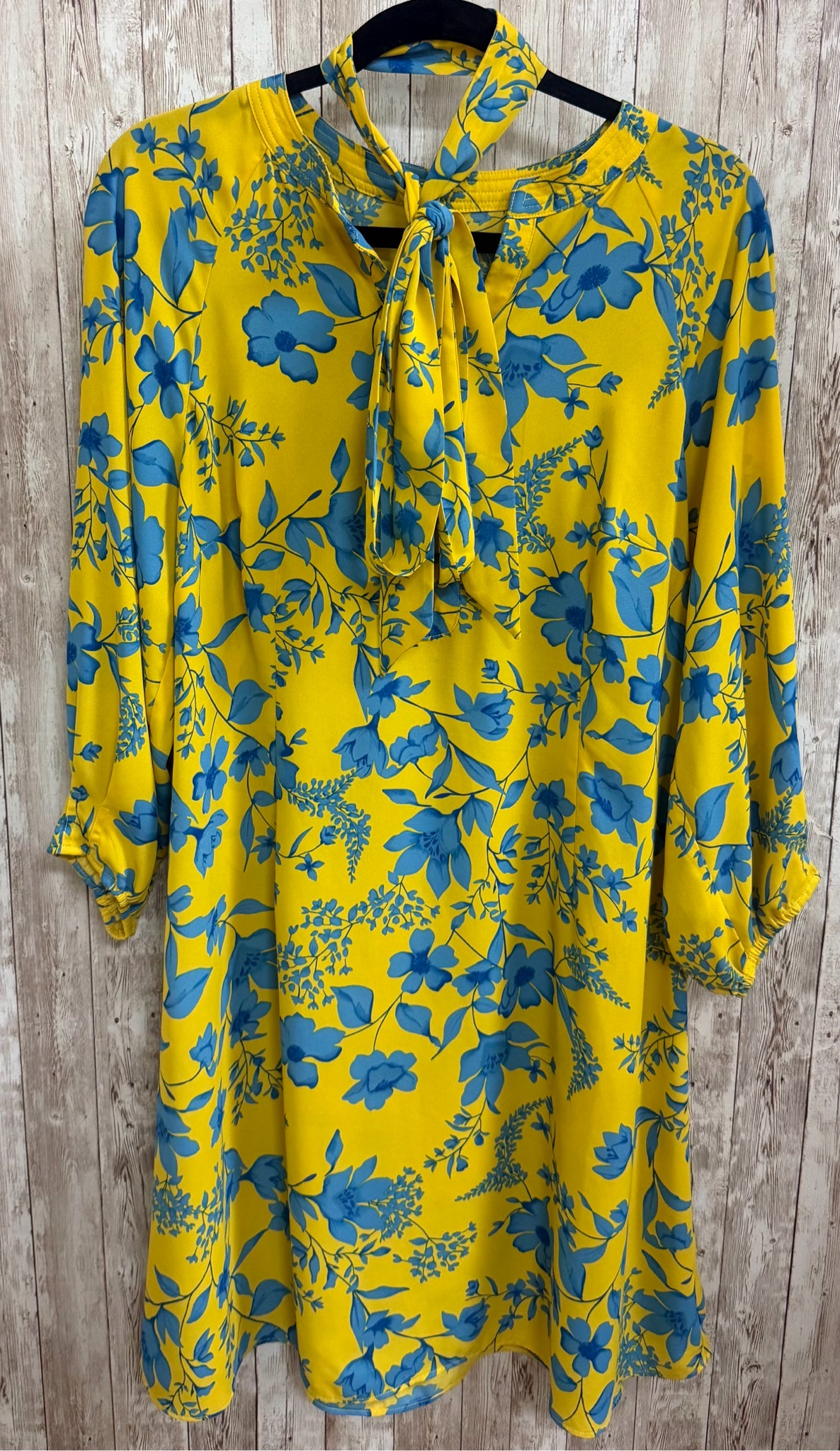 Size L CABI YELLOW AND BLUE FLORAL Dress