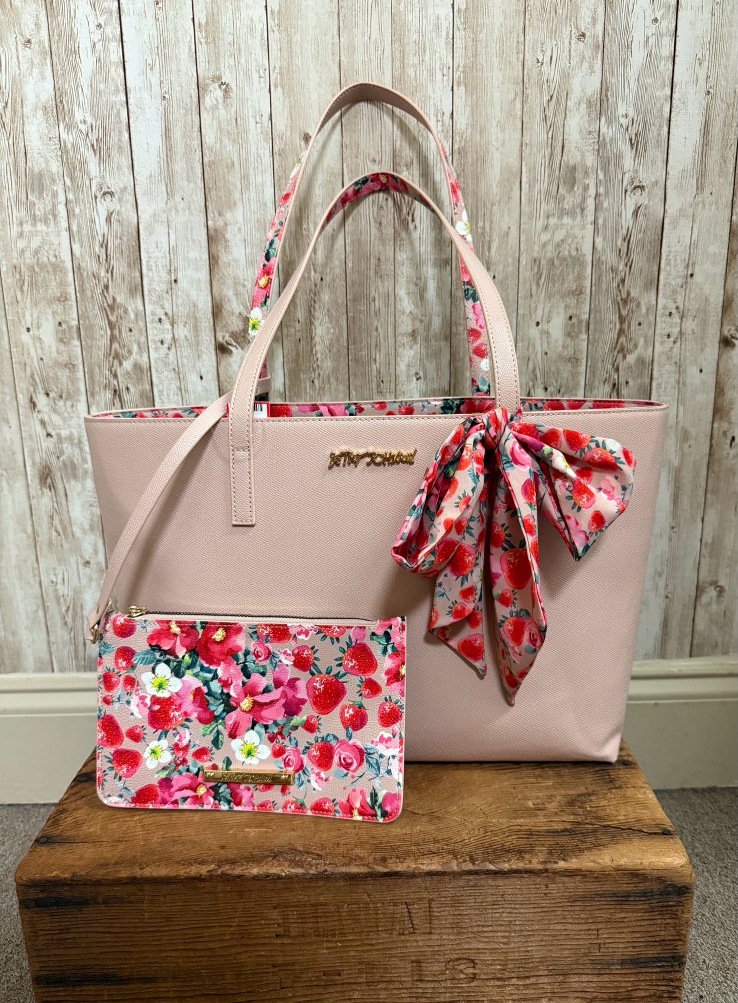 BETSEY JOHNSON Tote