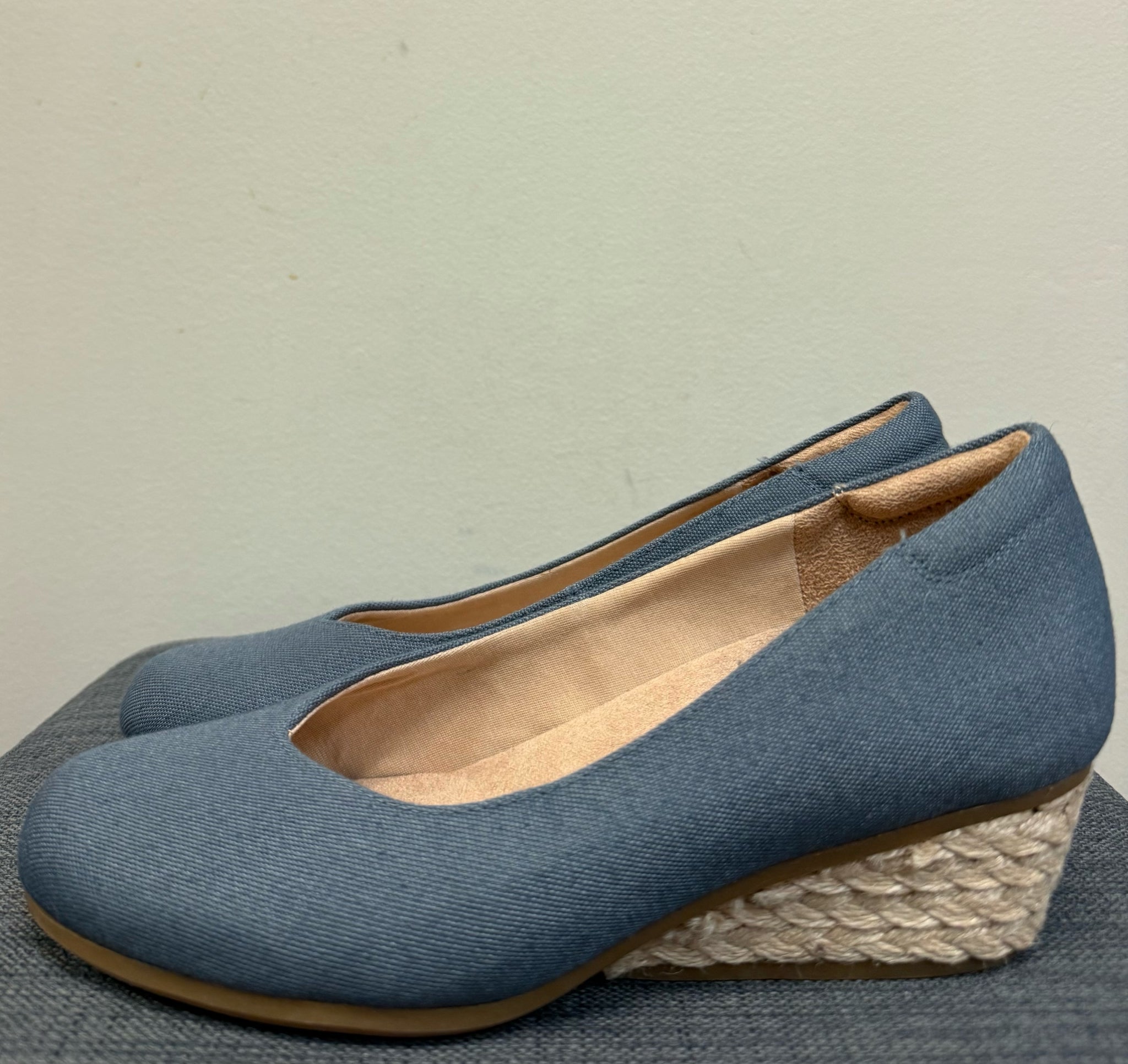 6.5 DR SCHOLL'S BLUE DENIM SHOES
