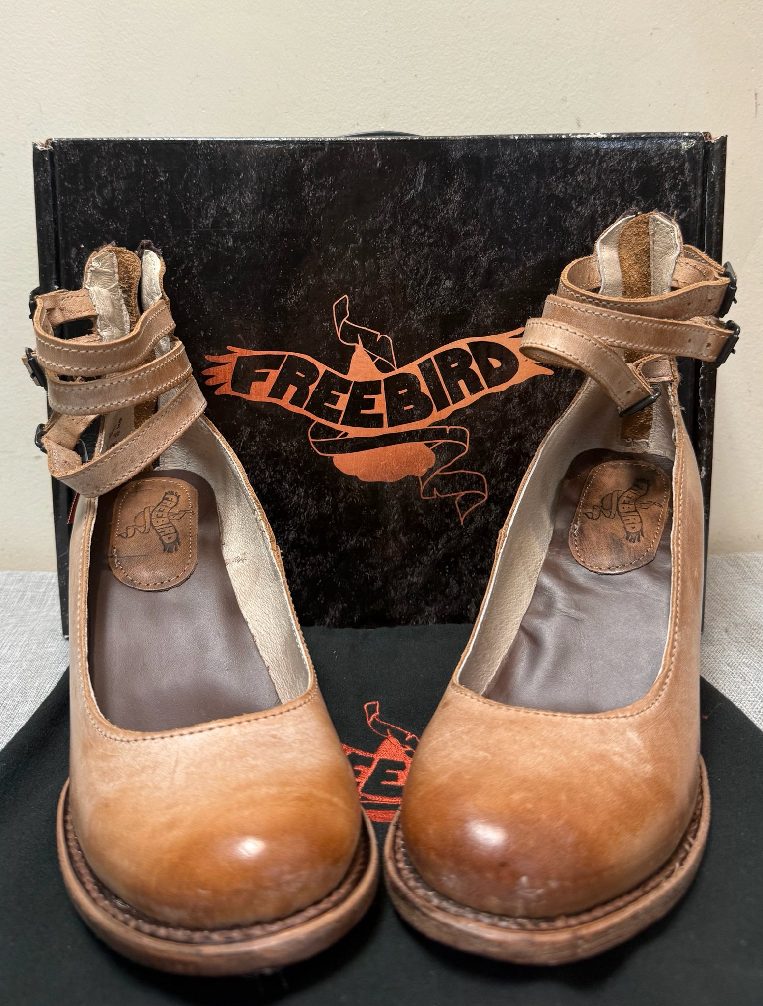 9 FREEBIRD Tan SHOES